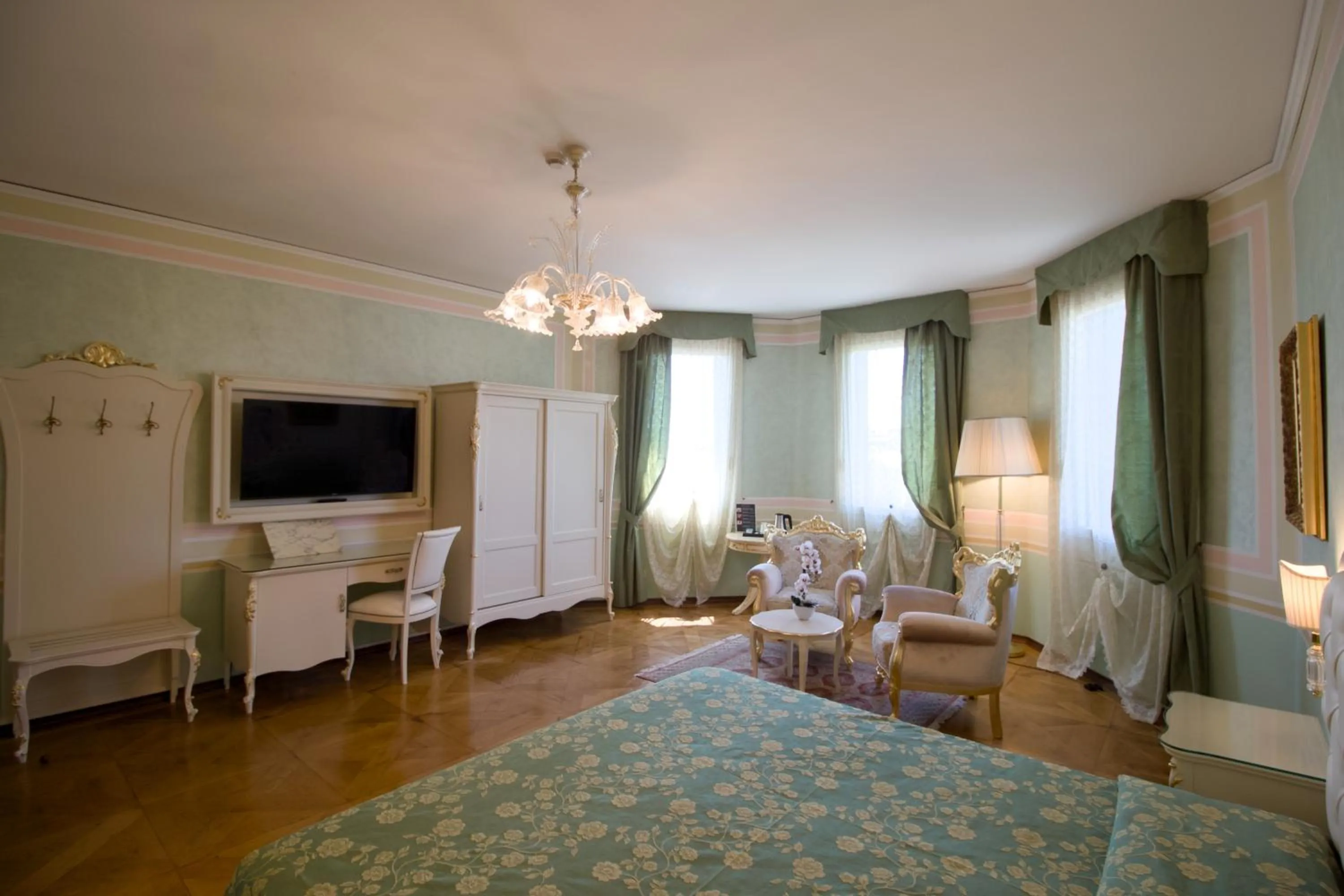furniture, Bed in Hotel Villa Stucky
