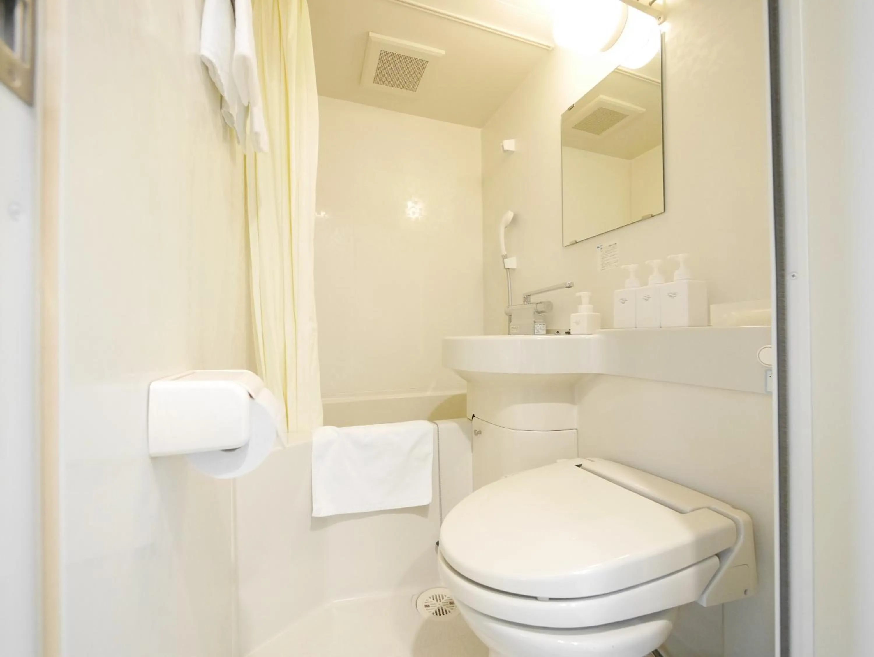 Bathroom in Hotel Comfybed Ginza