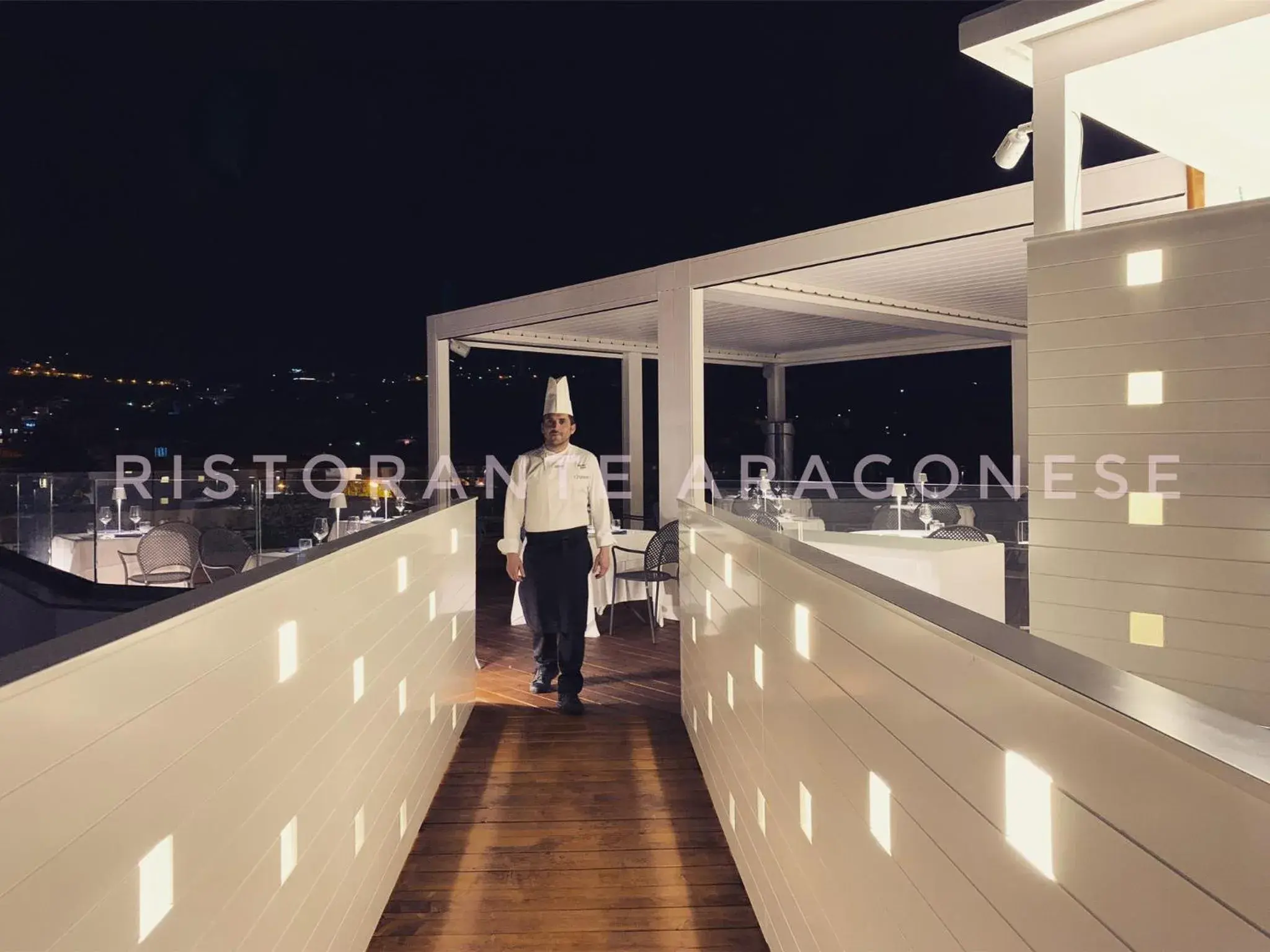 Restaurant/places to eat in Hotel Villa Durrueli Resort & Spa Restaurant/places to eat in Hotel Villa Durrueli Resort & Spa