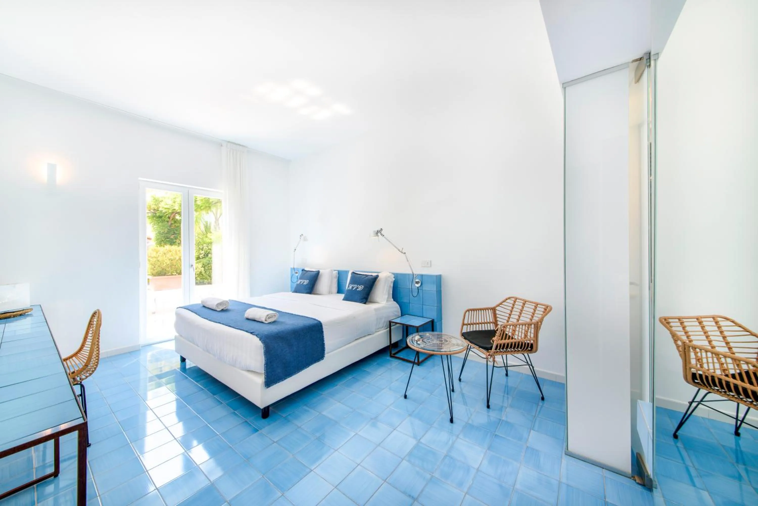 Photo of the whole room, Bed in Hotel Villa Durrueli Resort & Spa