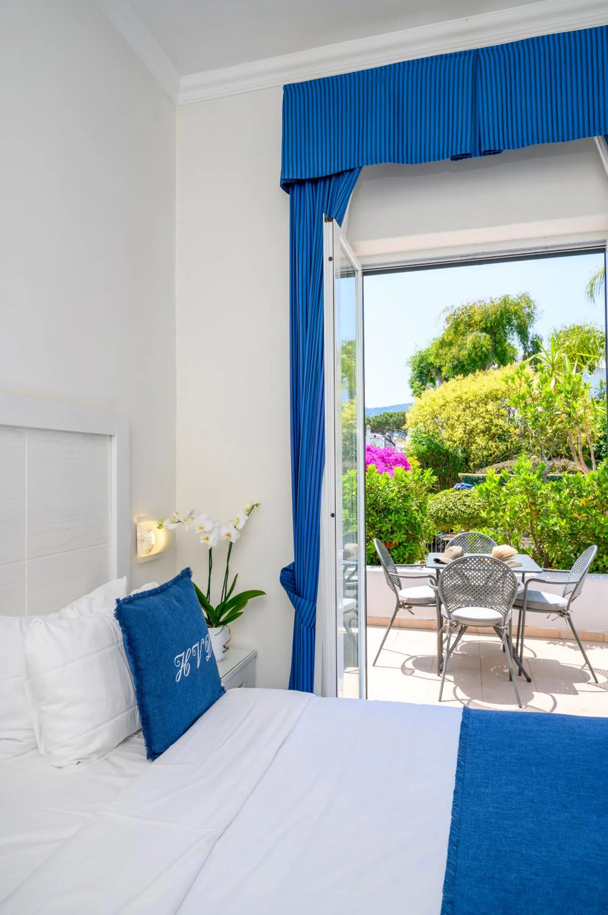 Balcony/Terrace, Bed in Hotel Villa Durrueli Resort & Spa