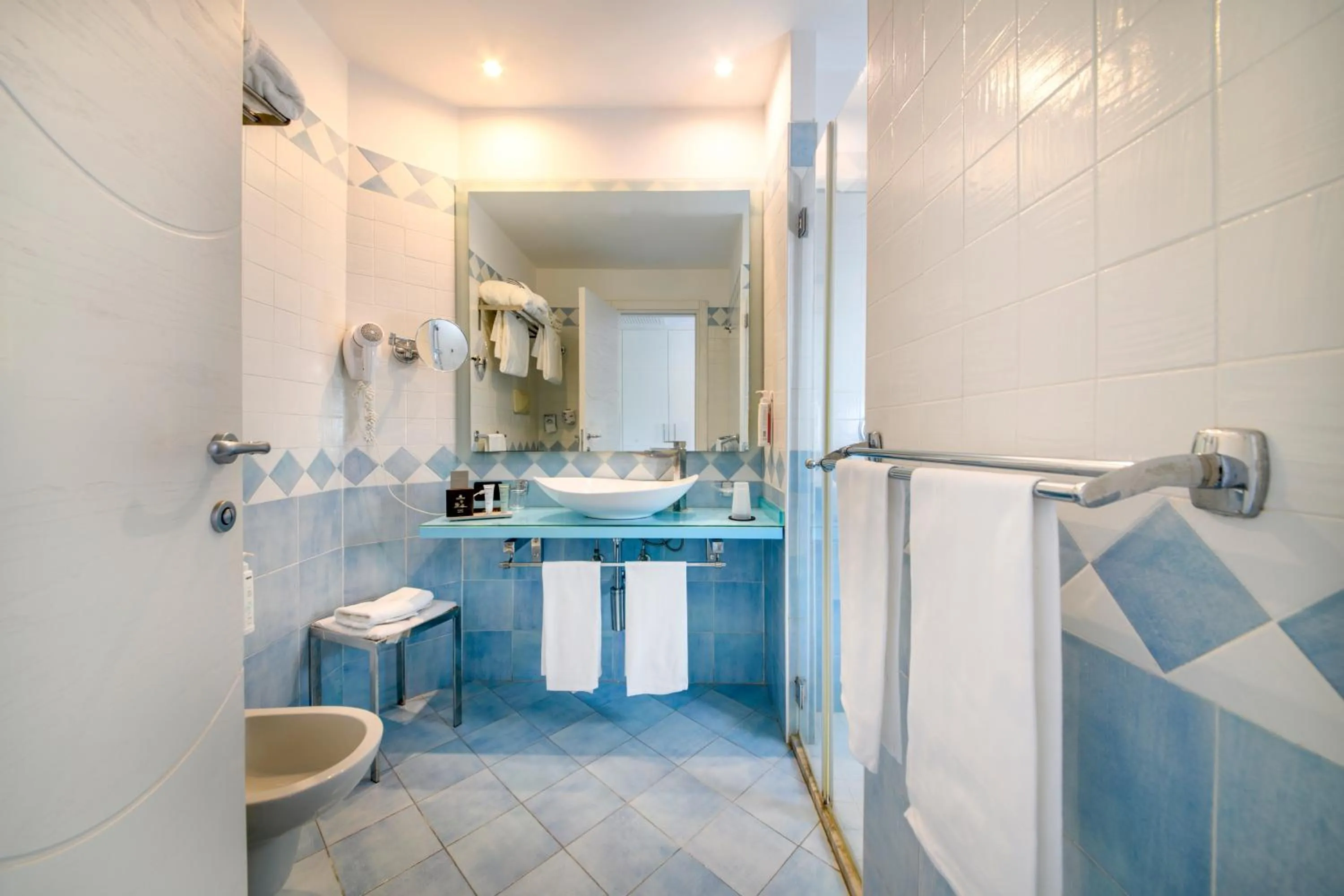 Toilet in Hotel Villa Durrueli Resort & Spa