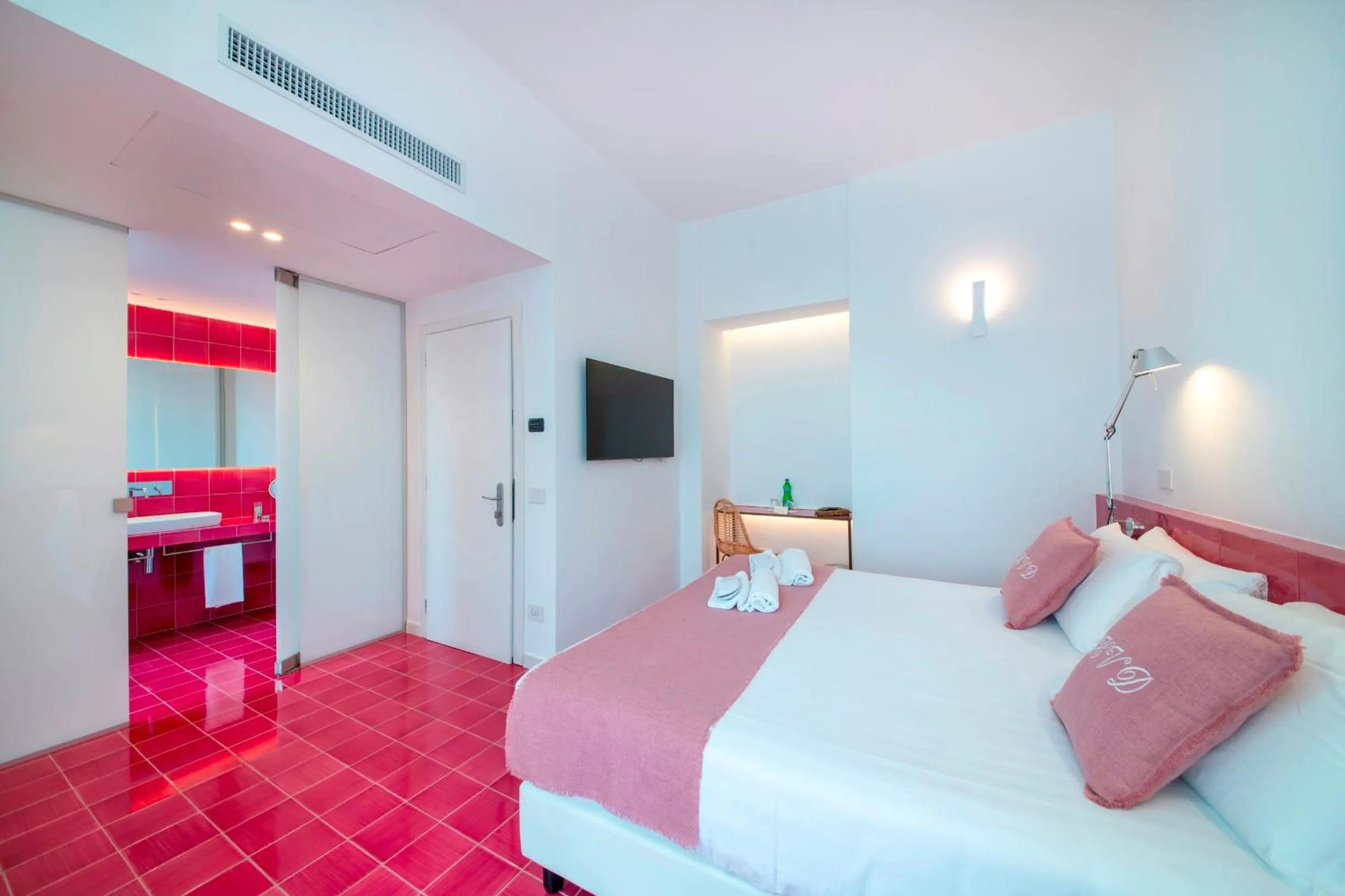 Decorative detail, Bed in Hotel Villa Durrueli Resort & Spa