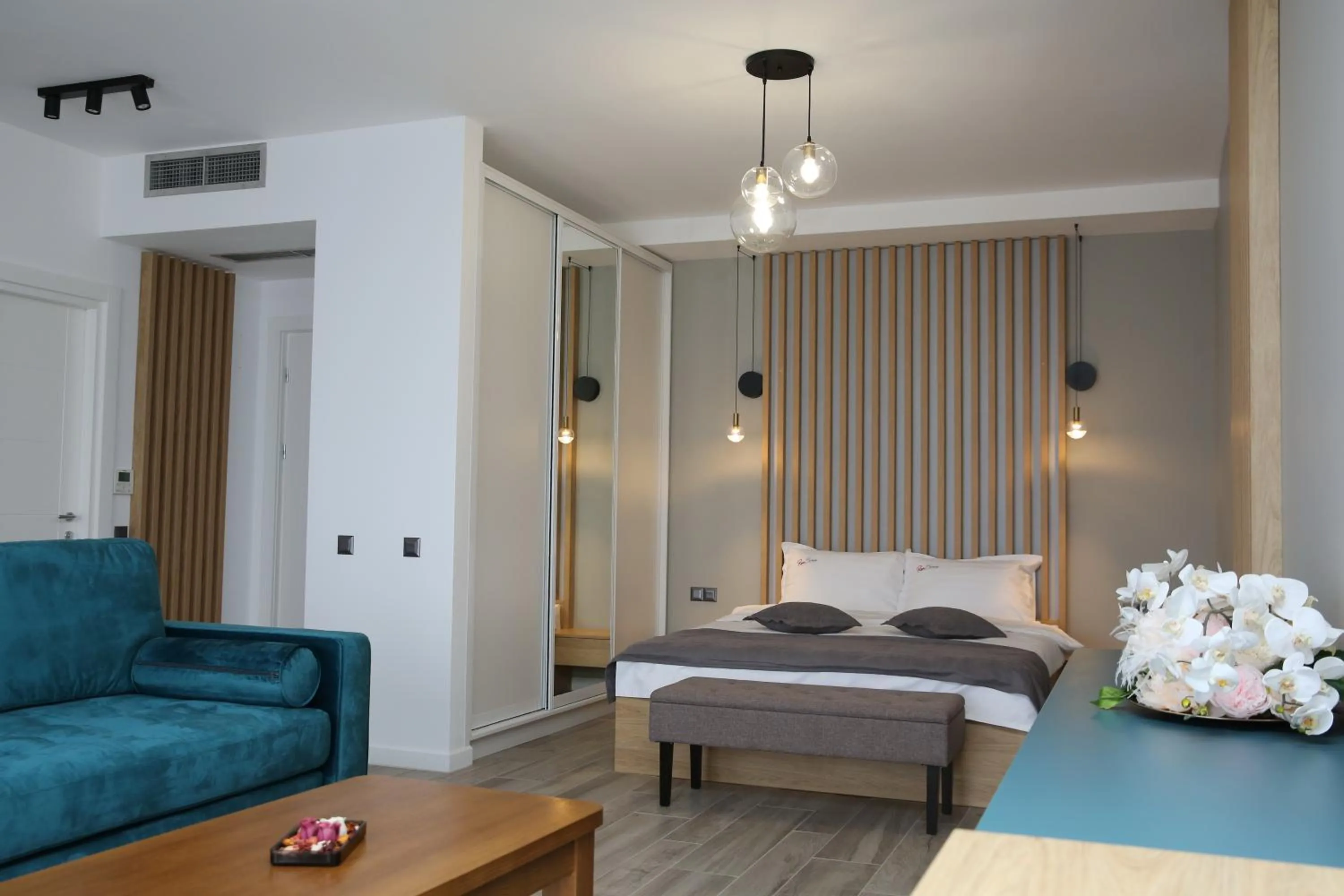 Bed in ResHome Apartments&Rooms