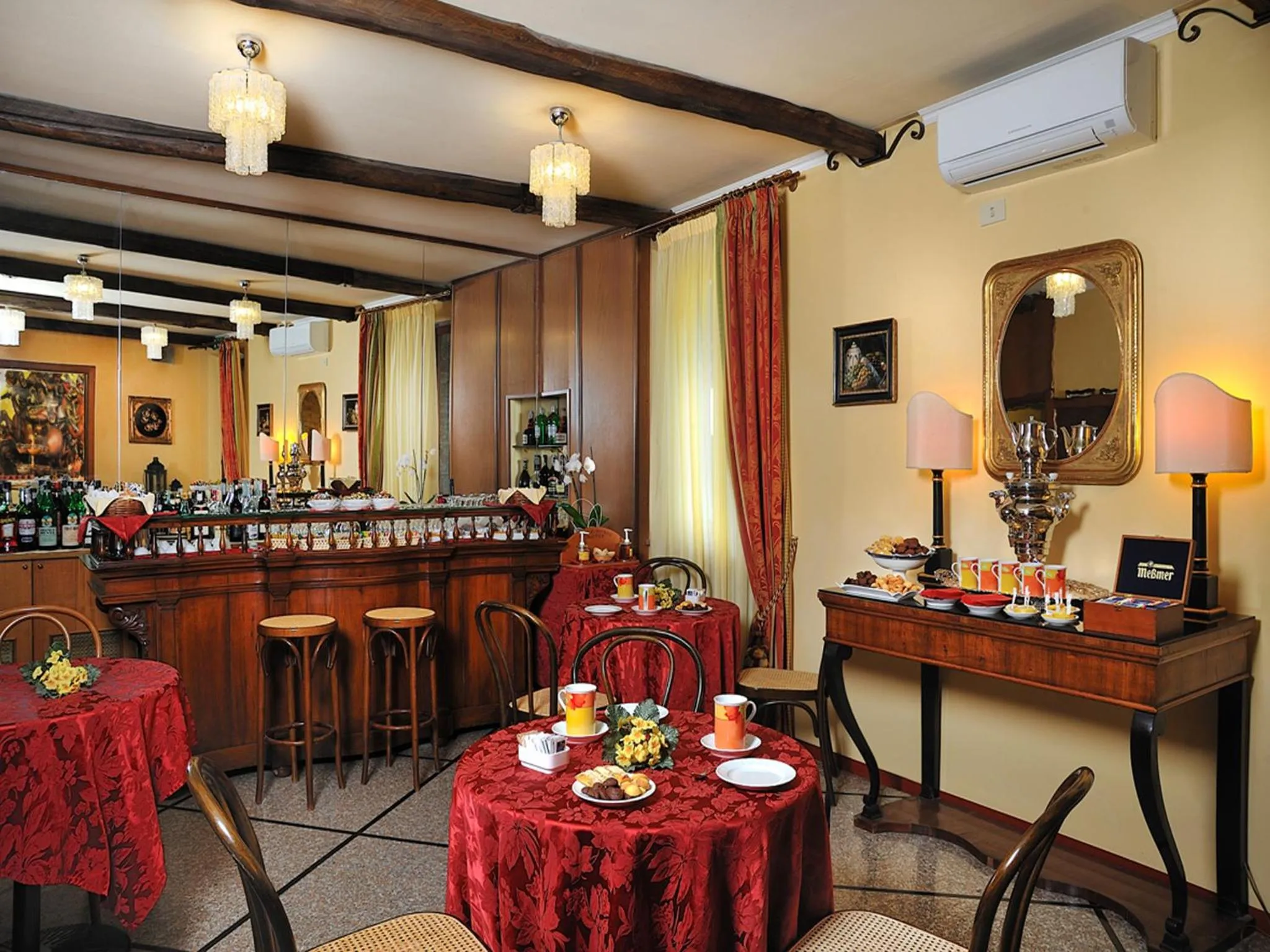 Lounge or bar in Hotel Bonconte