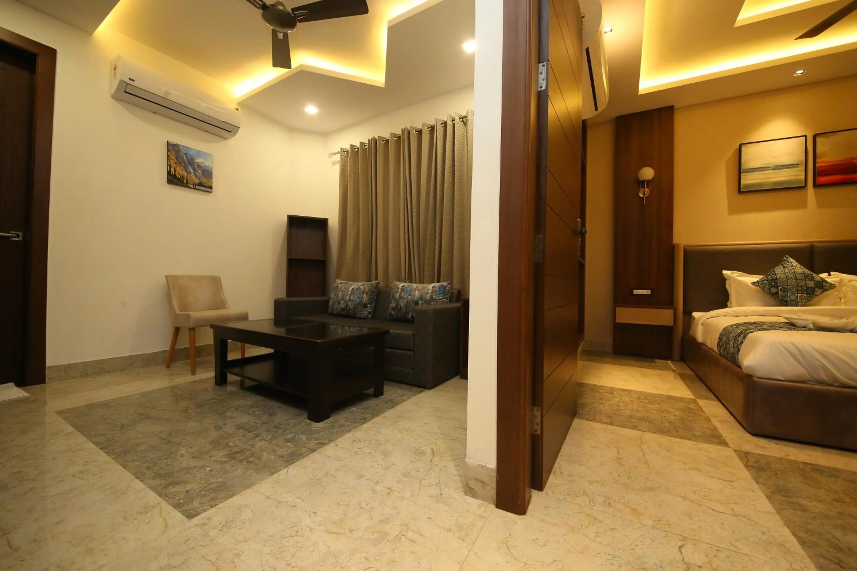 Living room, Bed in Hotel Dream Inn