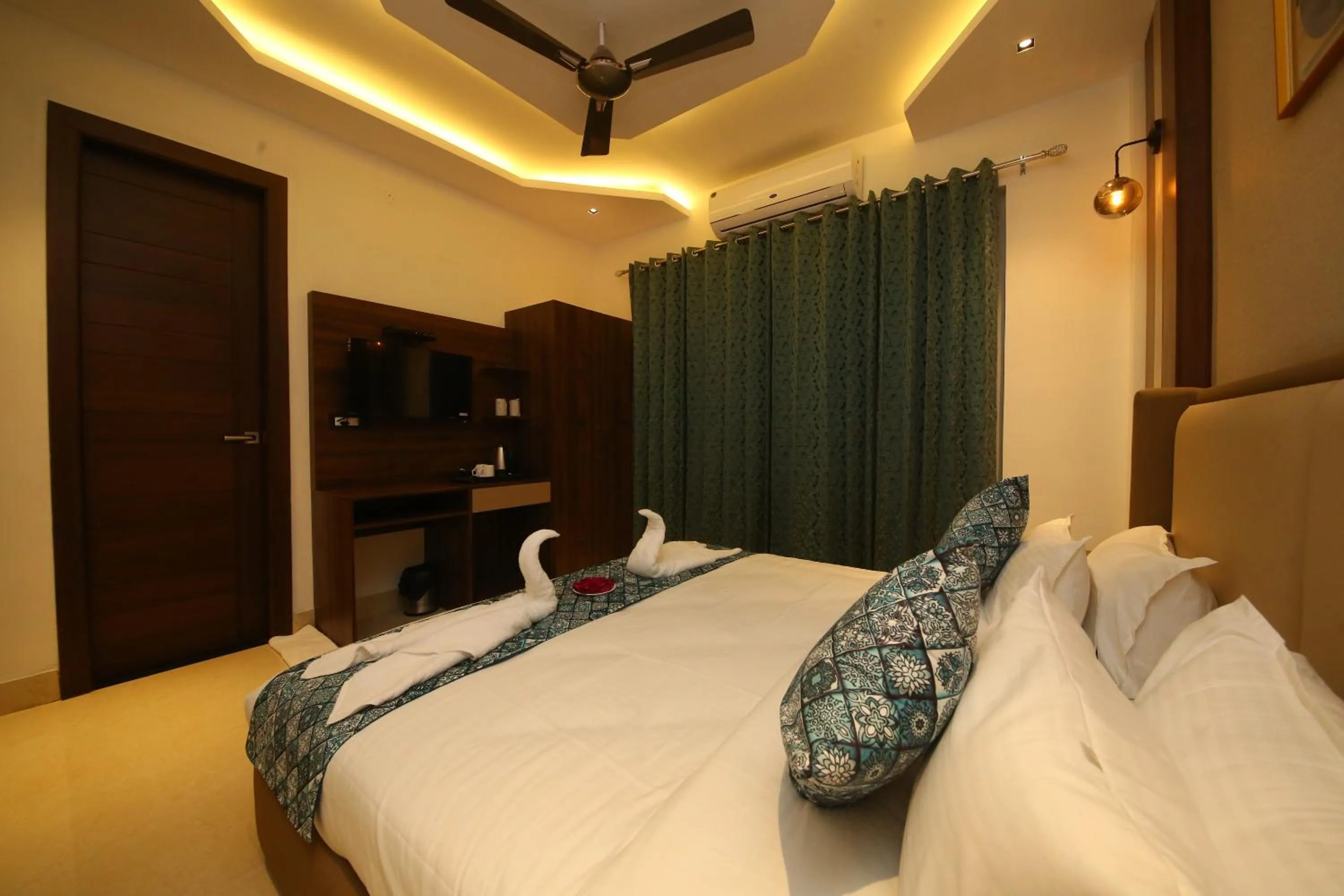 Bedroom, Bed in Hotel Dream Inn