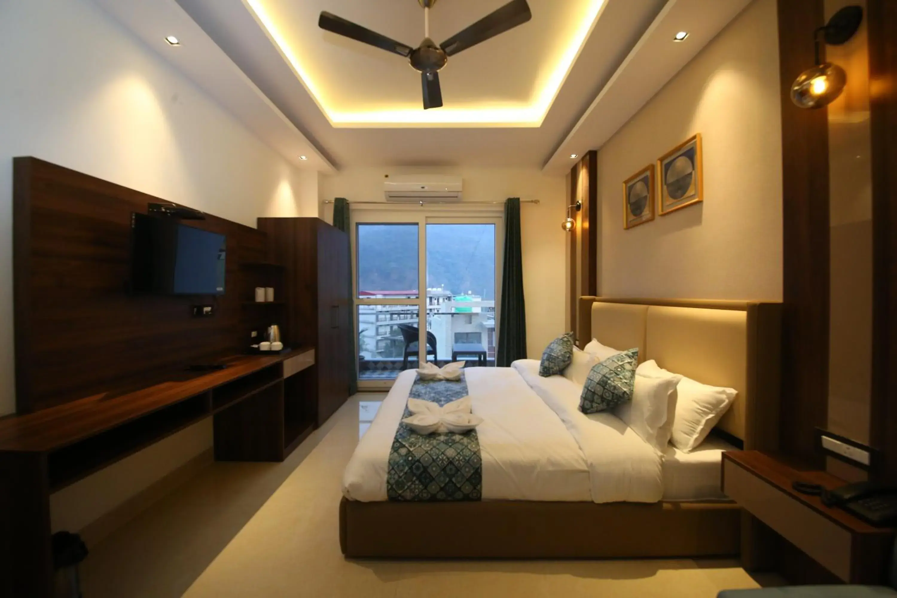 Photo of the whole room, Bed in Hotel Dream Inn Photo of the whole room, Bed in Hotel Dream Inn