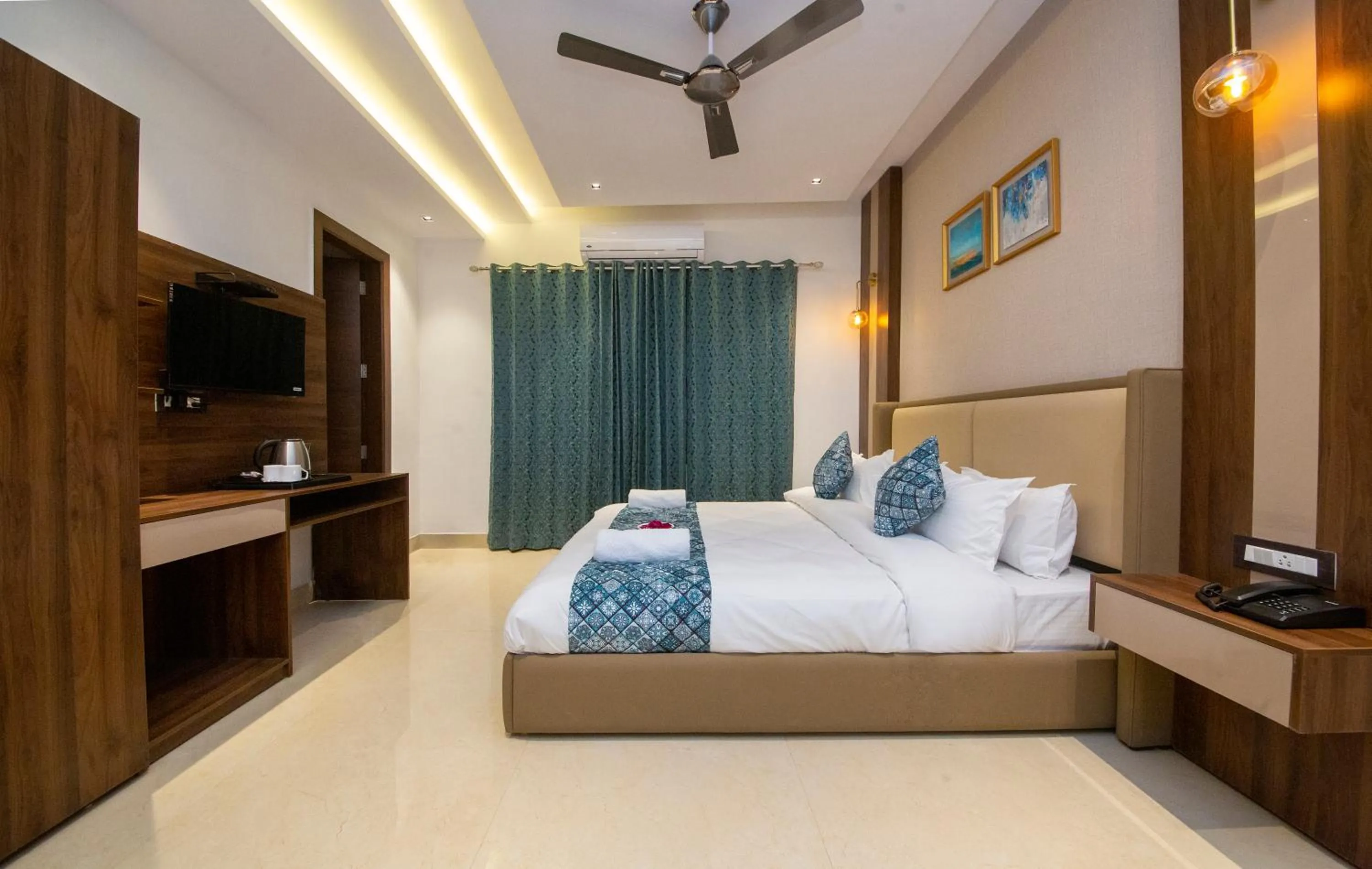 TV and multimedia, Bed in Hotel Dream Inn