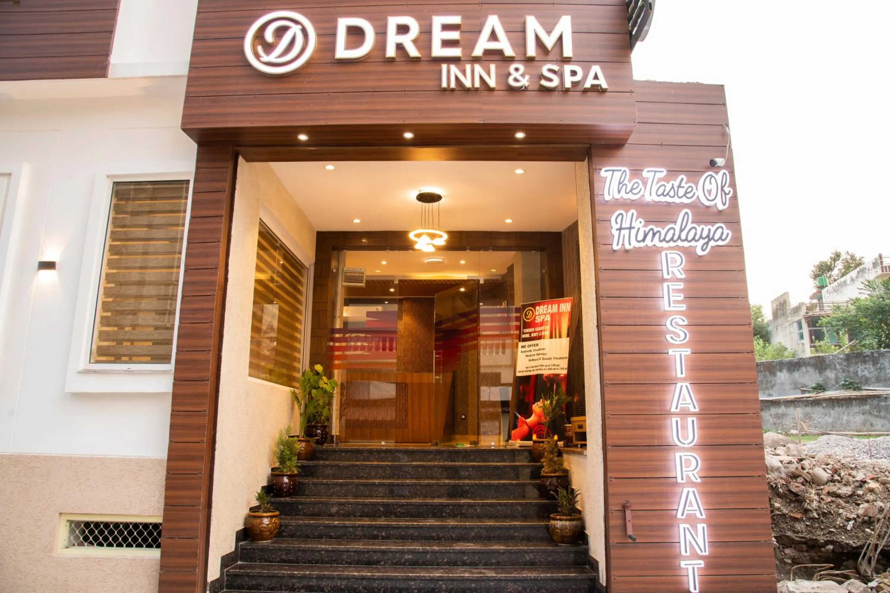 Facade/entrance in Hotel Dream Inn