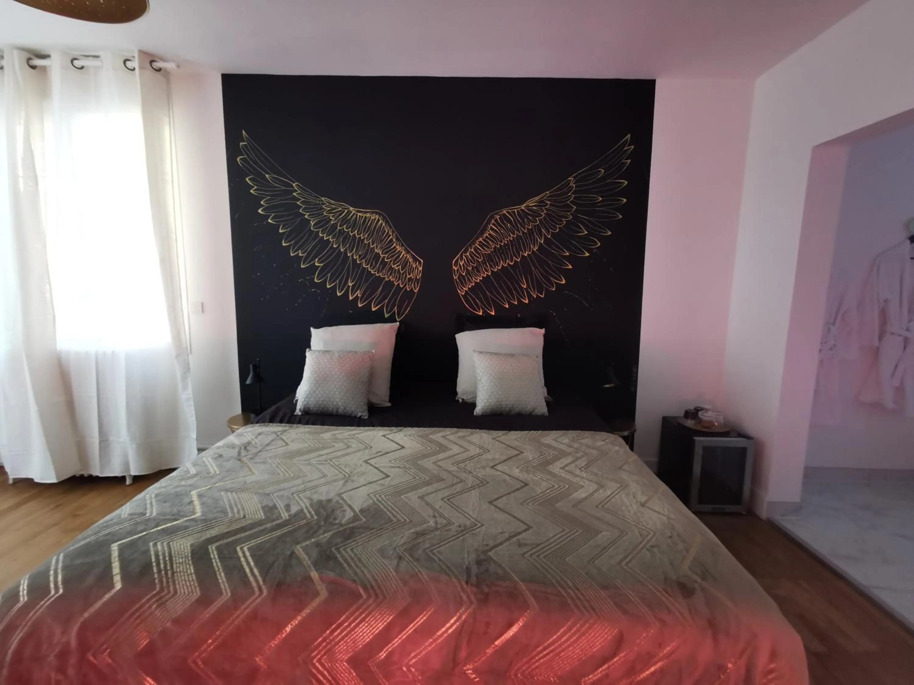 Bed in Les Rauches - Quai Loire - Suite Love
