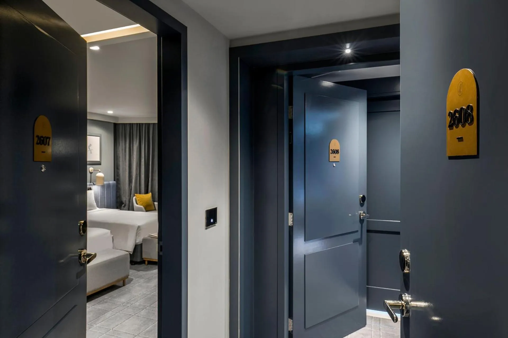 Bedroom, Bed in voco Melbourne Central