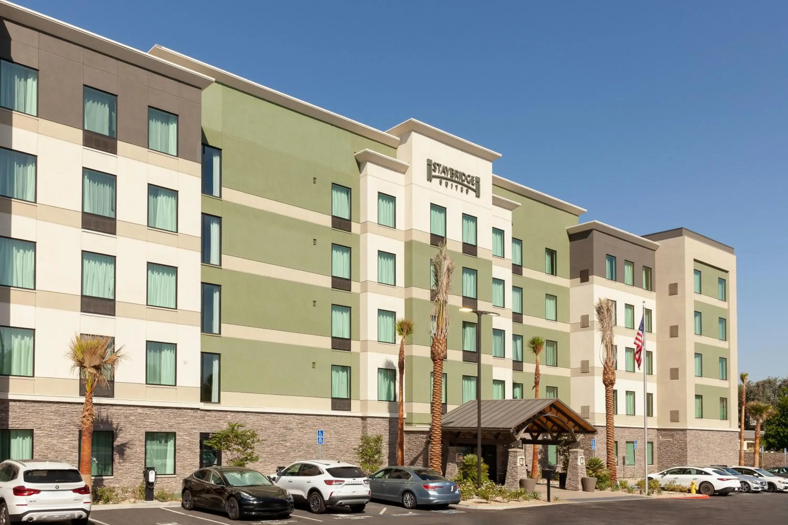Property building in Staybridge Suites - San Bernardino - Loma Linda Property building in Staybridge Suites - San Bernardino - Loma Linda