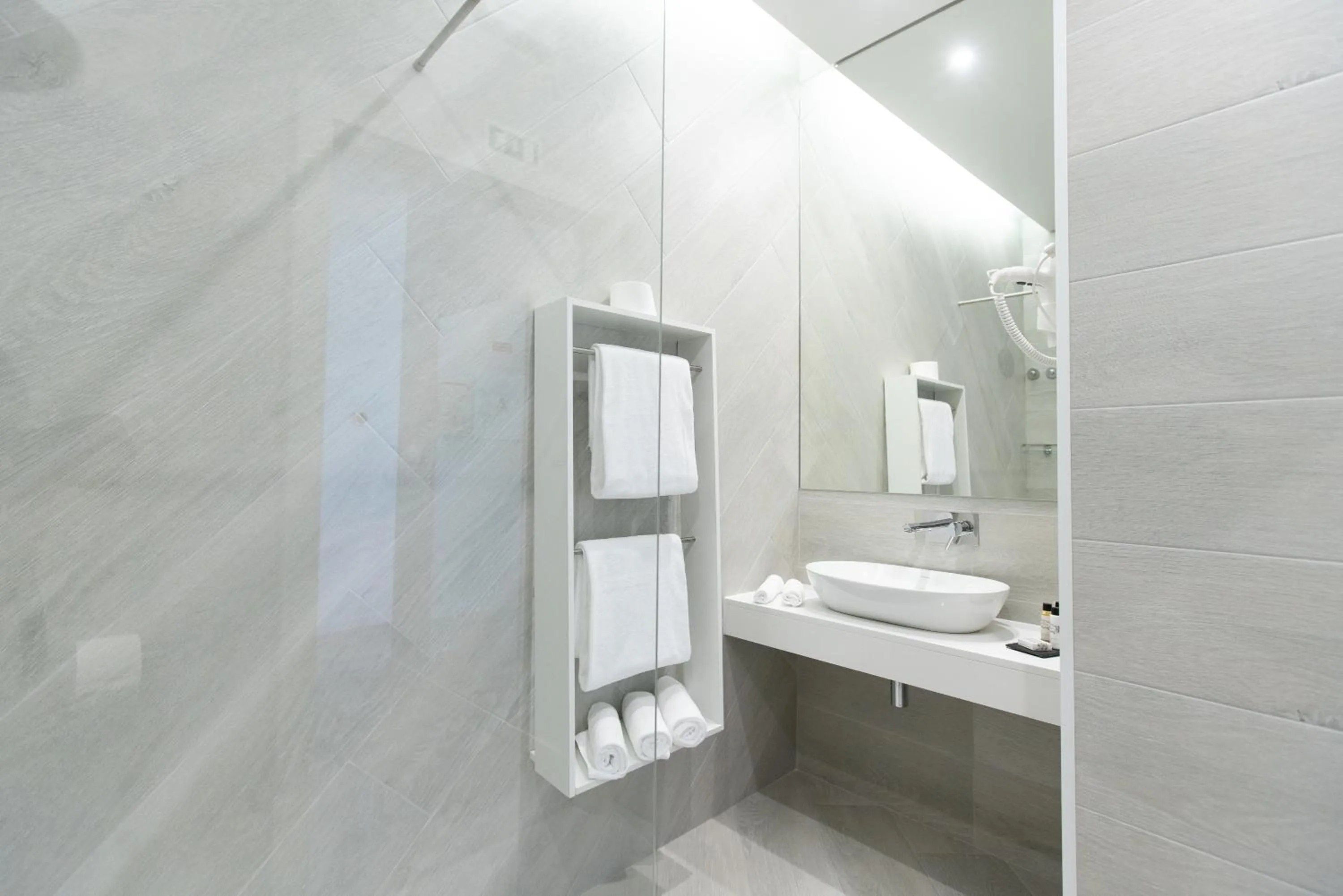 Toilet in Grapple Hotel & Spa