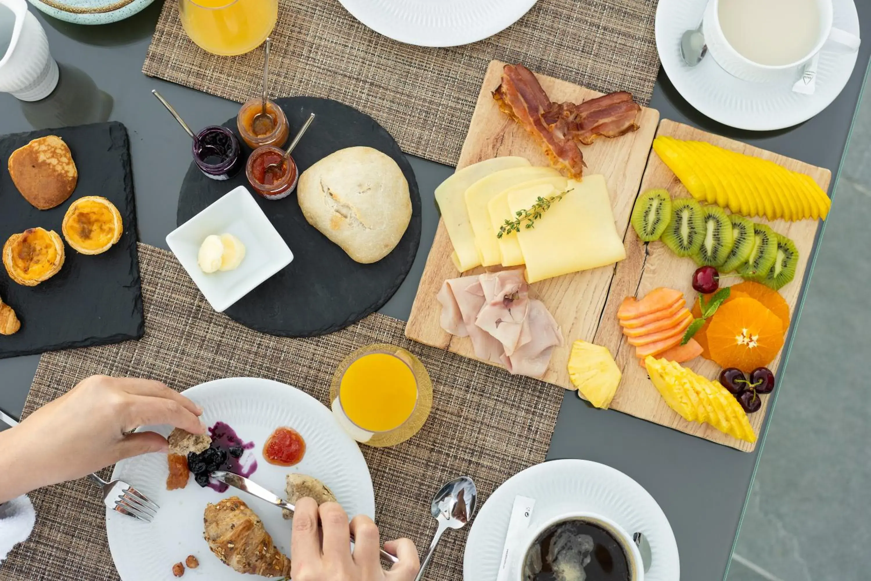 Continental breakfast in Grapple Hotel & Spa Continental breakfast in Grapple Hotel & Spa
