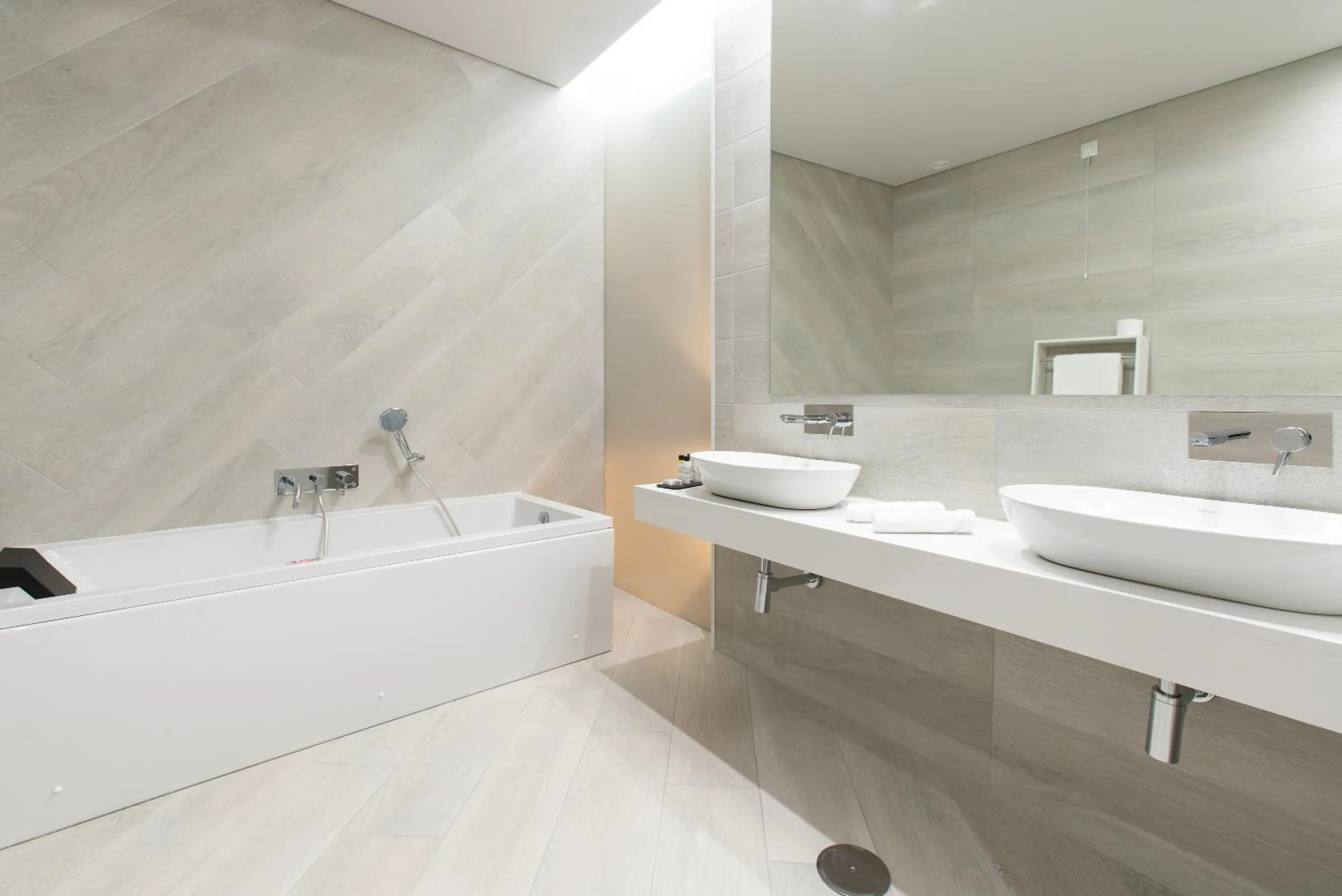 Shower in Grapple Hotel & Spa