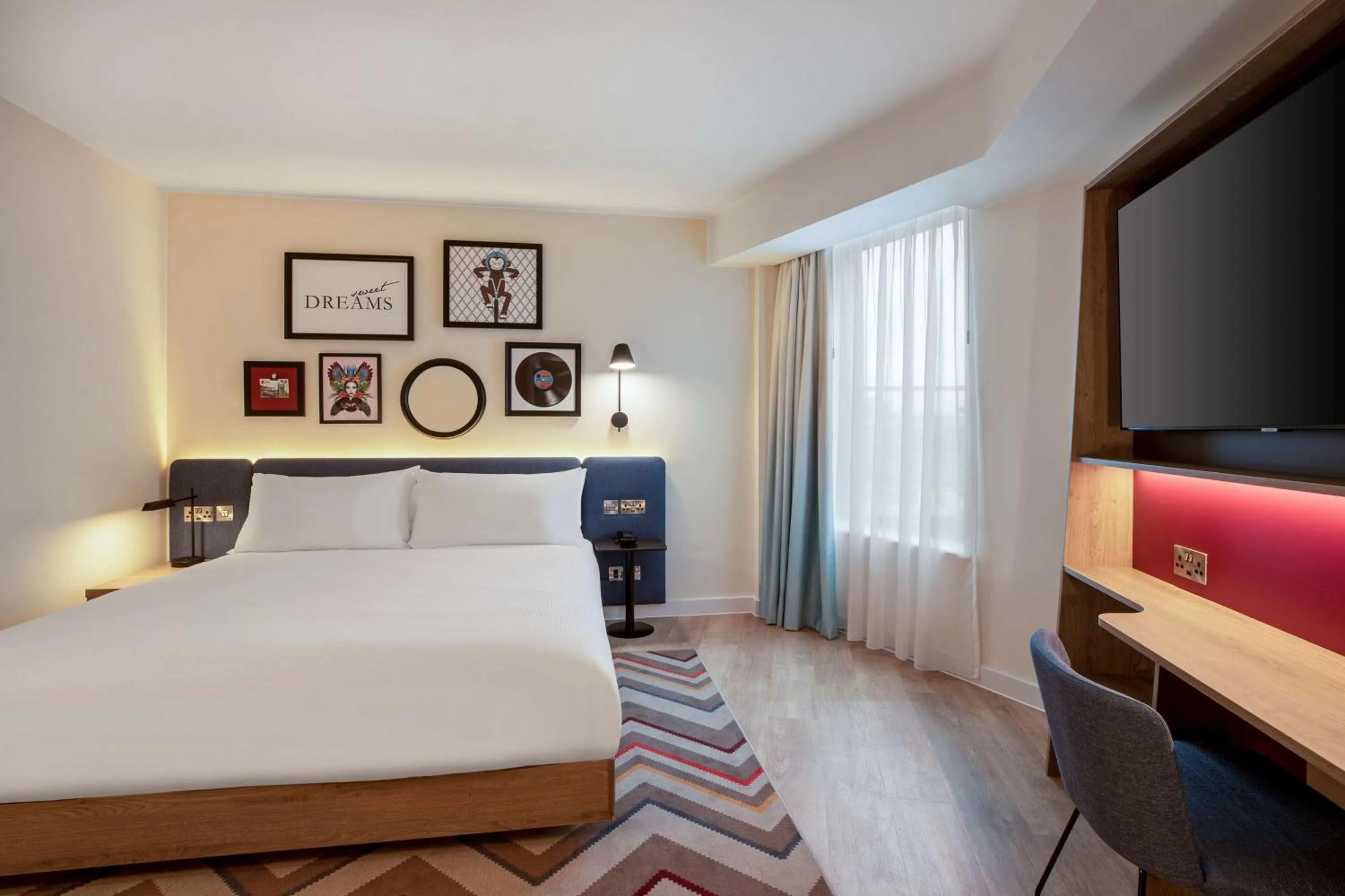 Bed in Hampton By Hilton Bath City