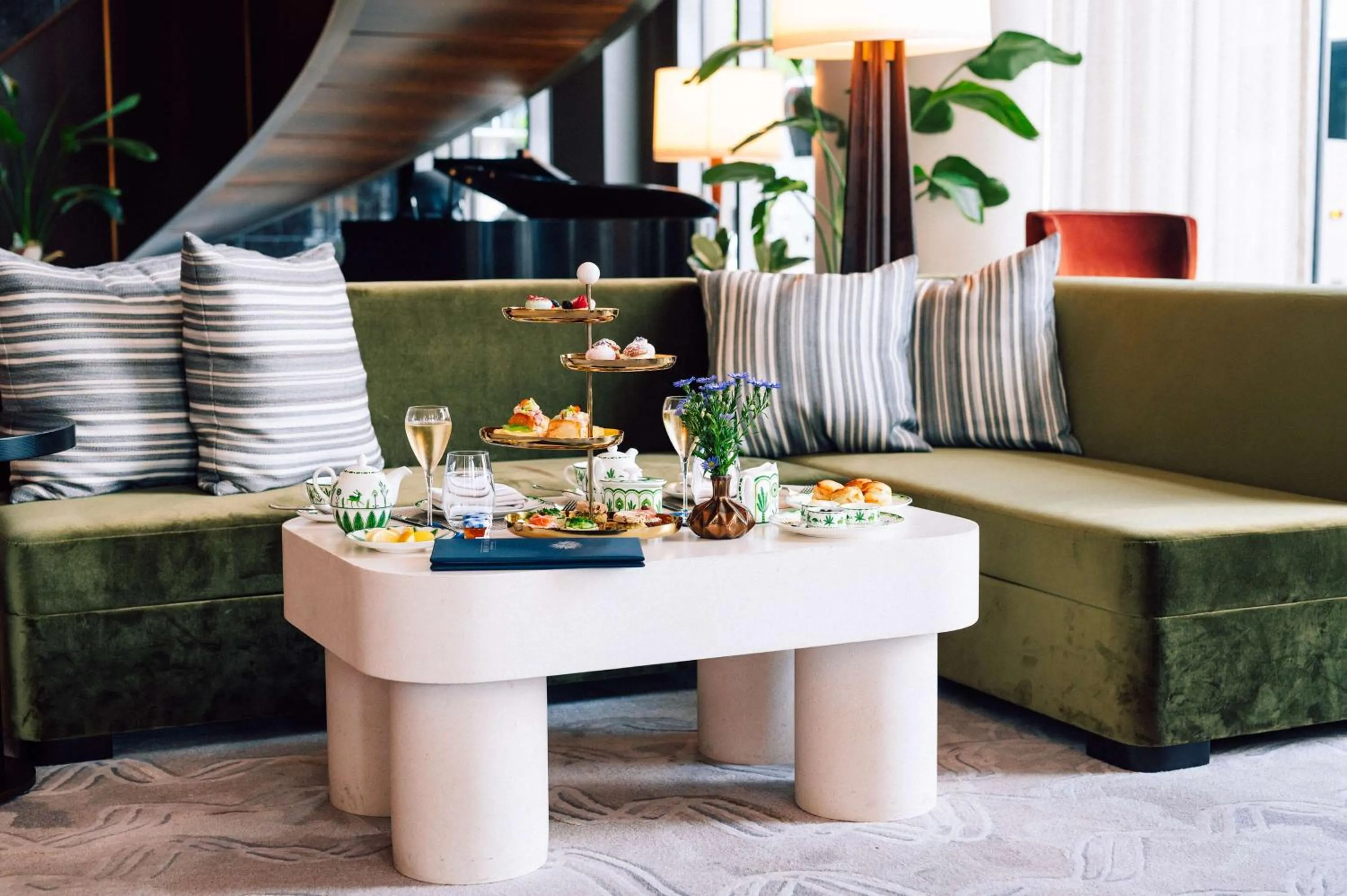 Dining area in Conrad Nashville