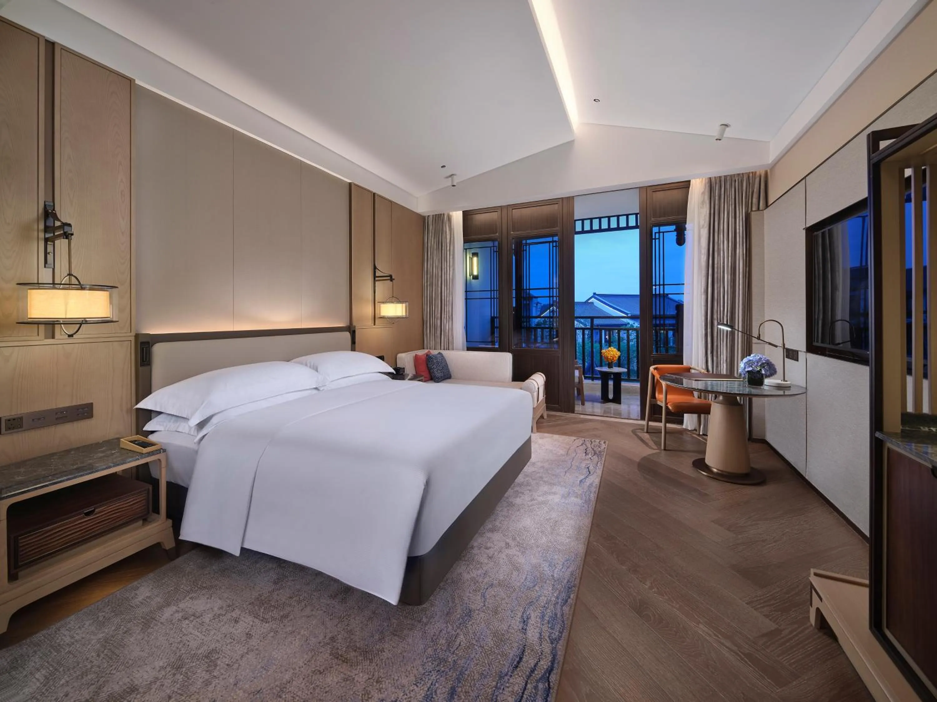 Photo of the whole room, Bed in Doubletree By Hilton Yancheng Dayangwan