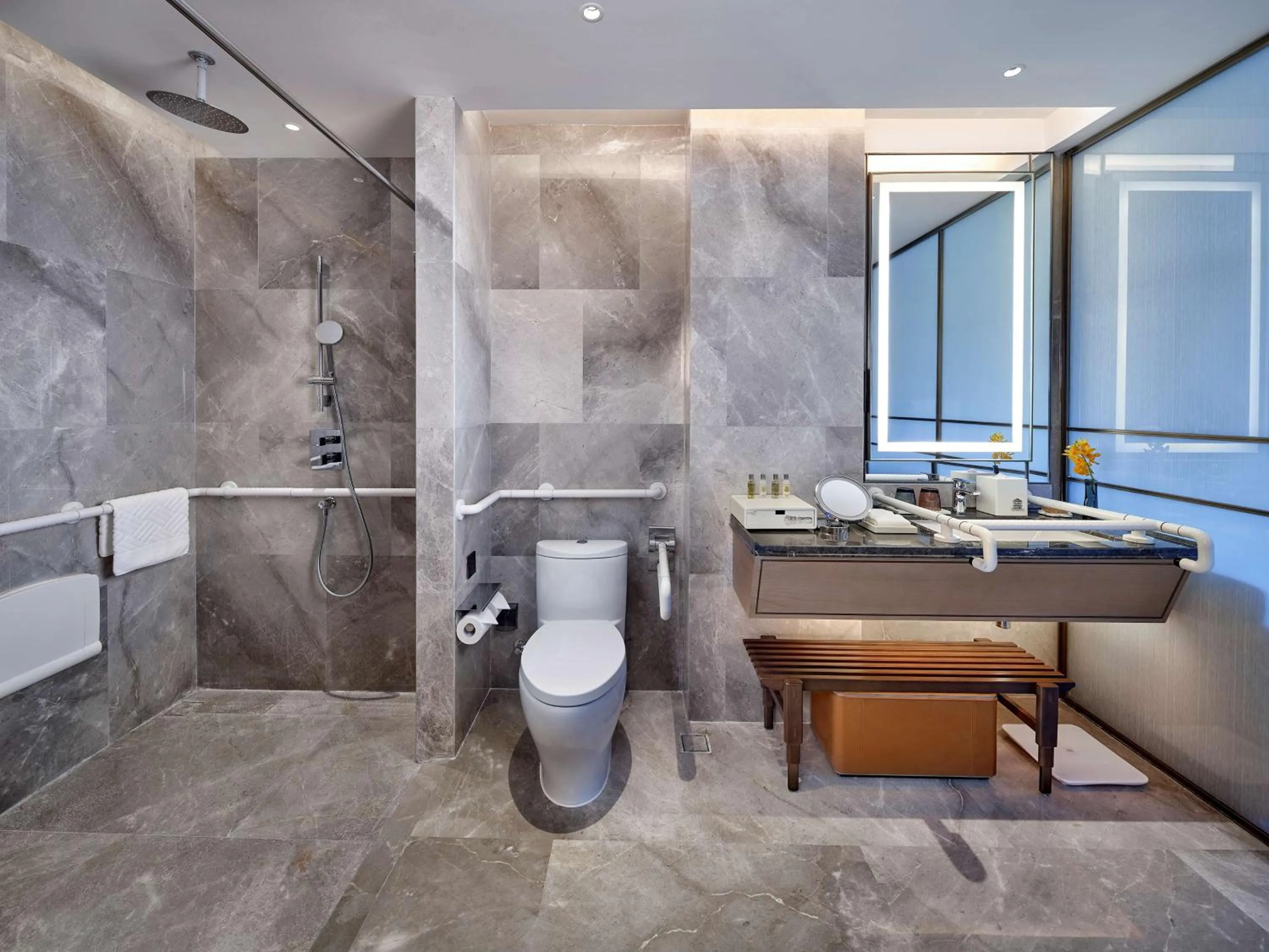 Bathroom in Doubletree By Hilton Yancheng Dayangwan