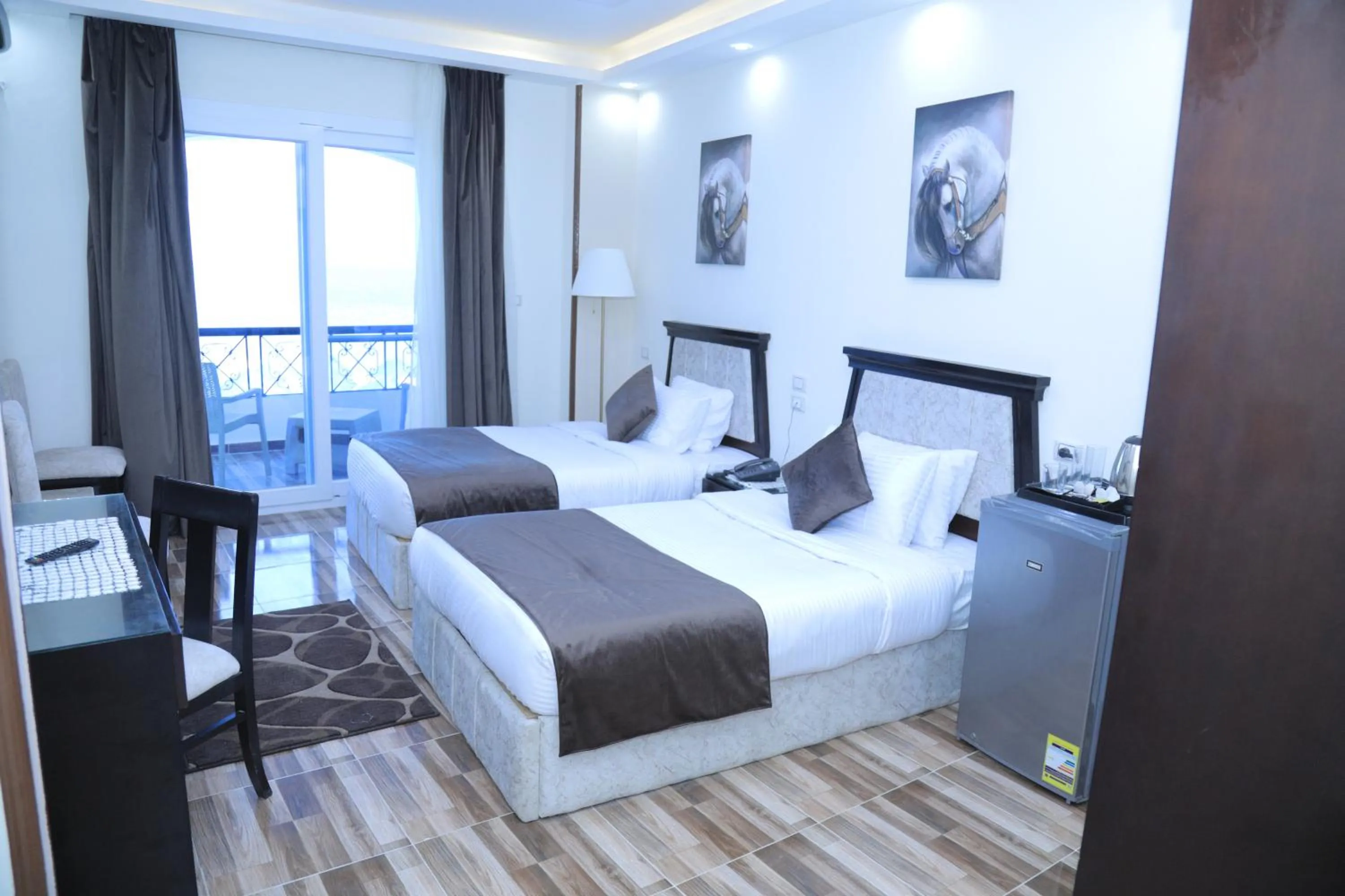 Photo of the whole room in Jewel Fayed Hotel