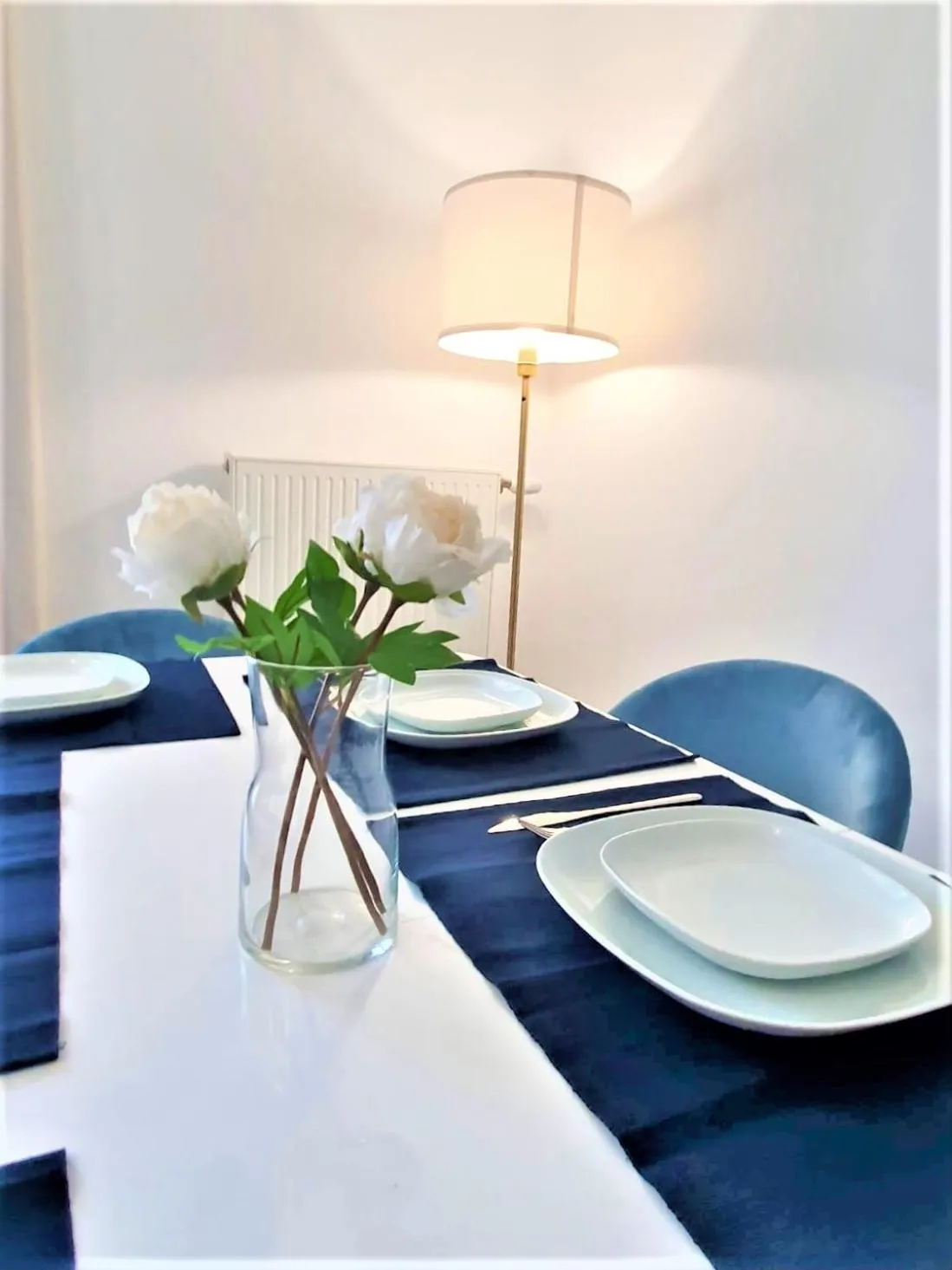 Dining area in Sublime Appartemt 5 min Disneyland/Vallée Village/Val d'europe