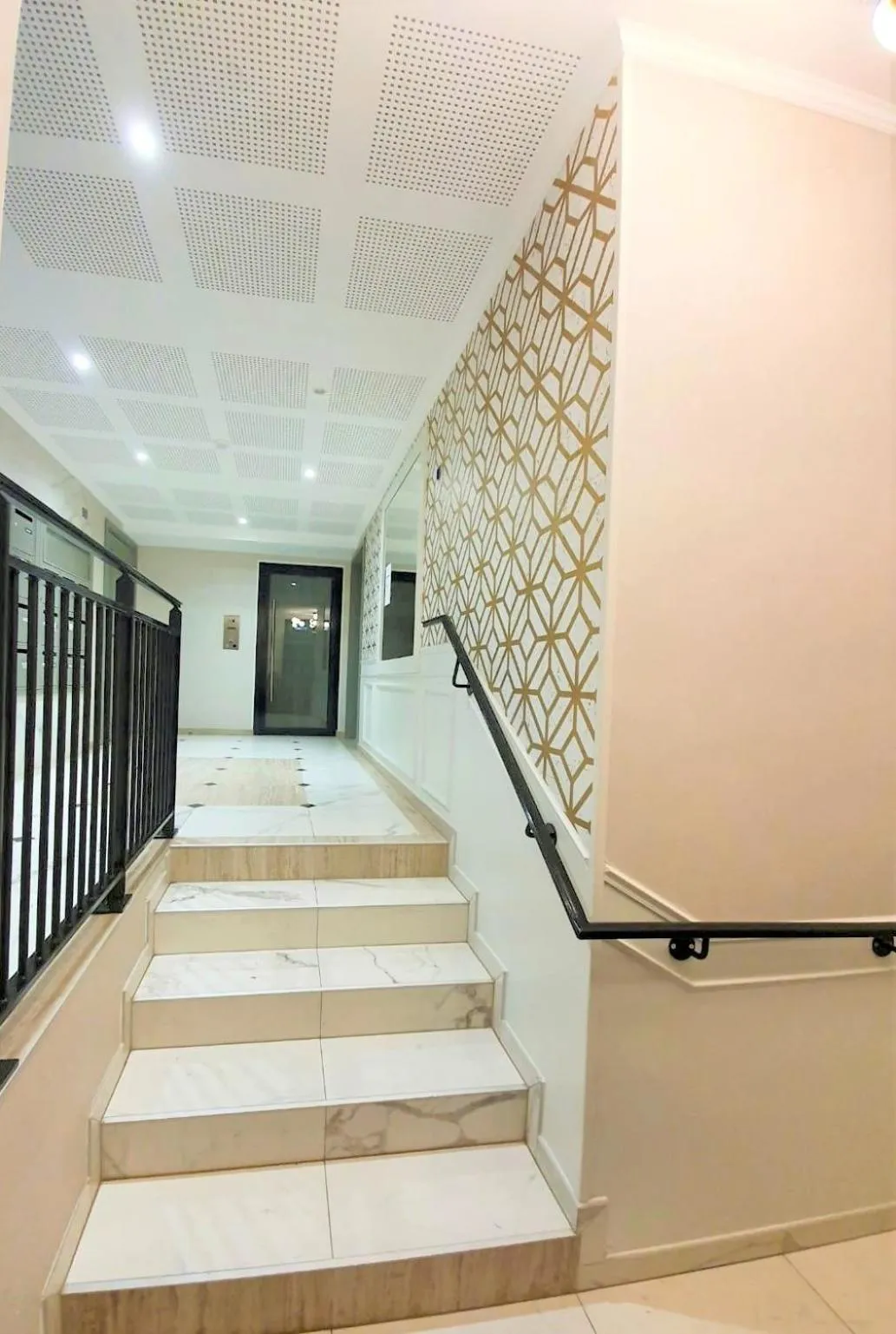 Facade/entrance in Sublime Appartemt 5 min Disneyland/Vallée Village/Val d'europe