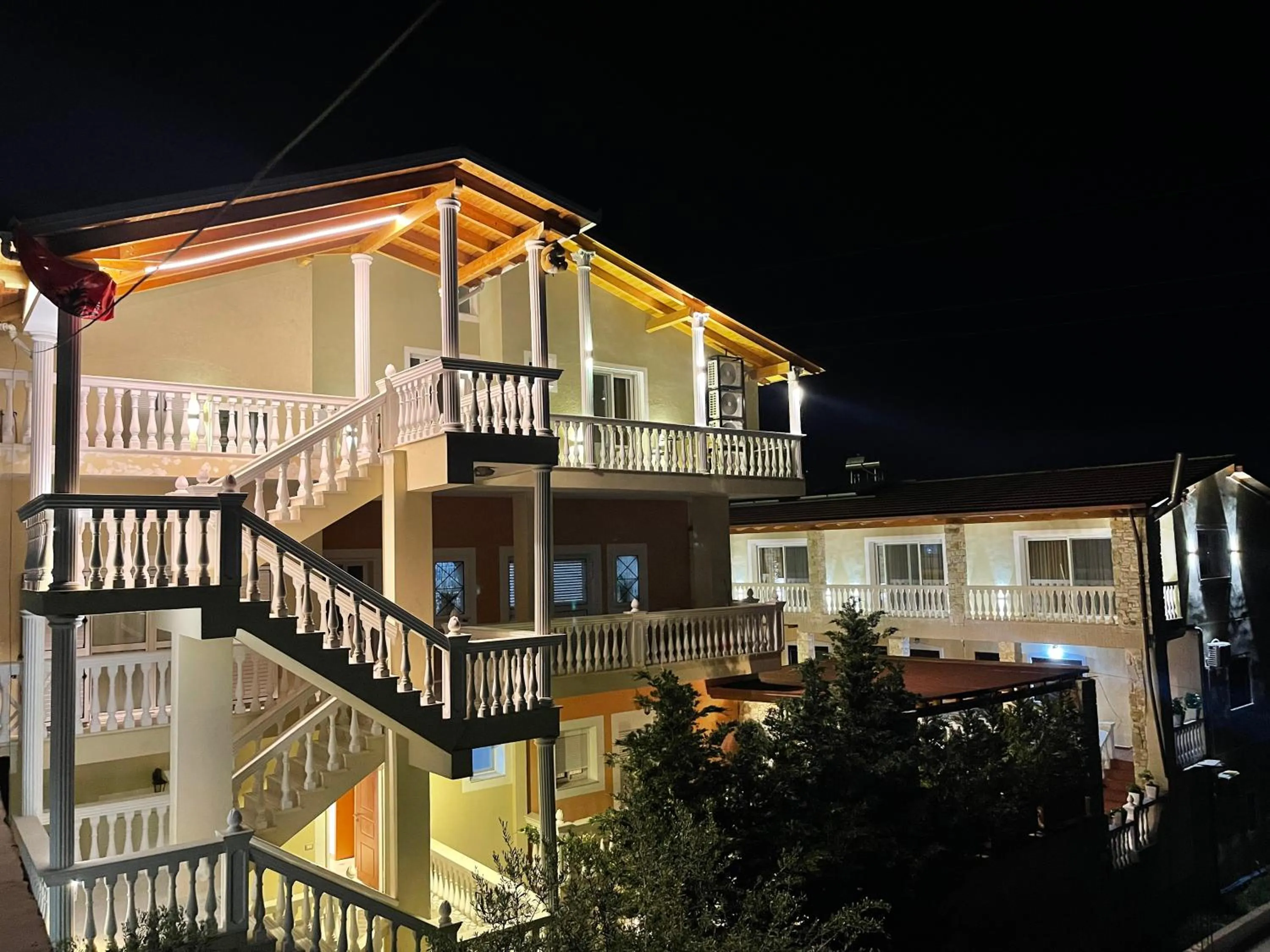 Property building in Arial Penthouse Suites