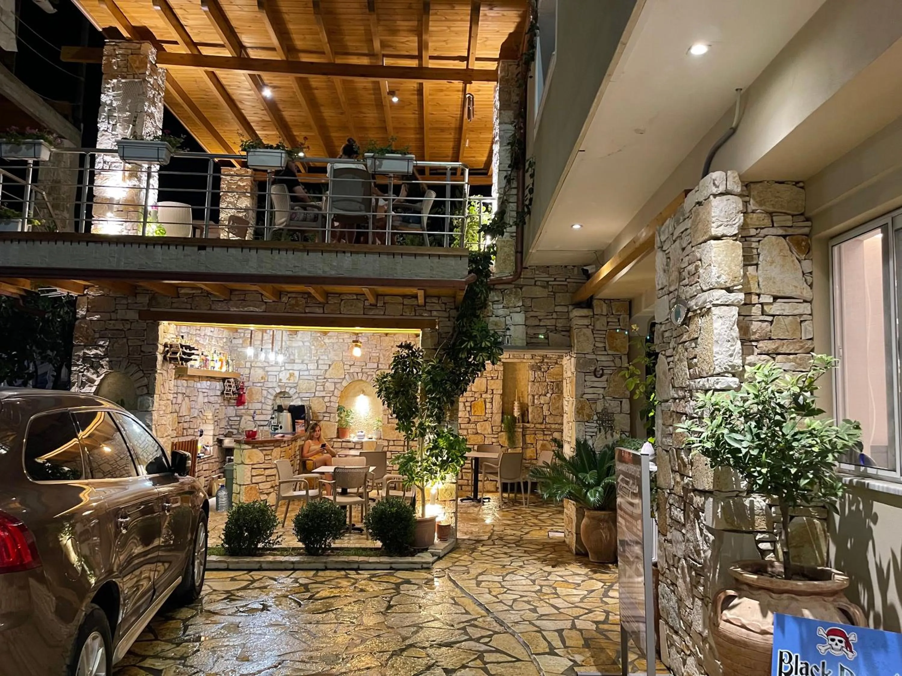 Lounge or bar in Arial Penthouse Suites