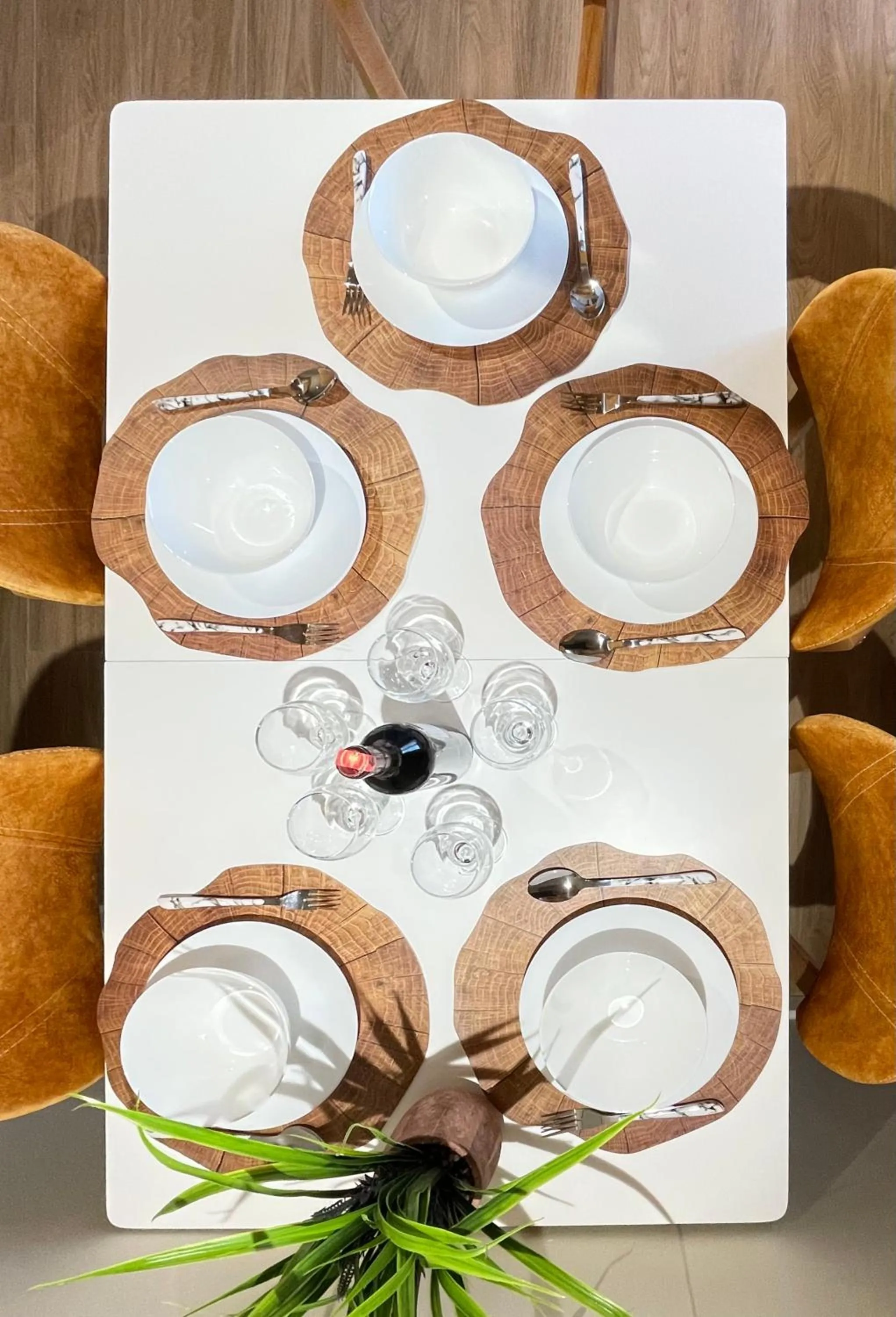 Food and drinks in Arial Penthouse Suites