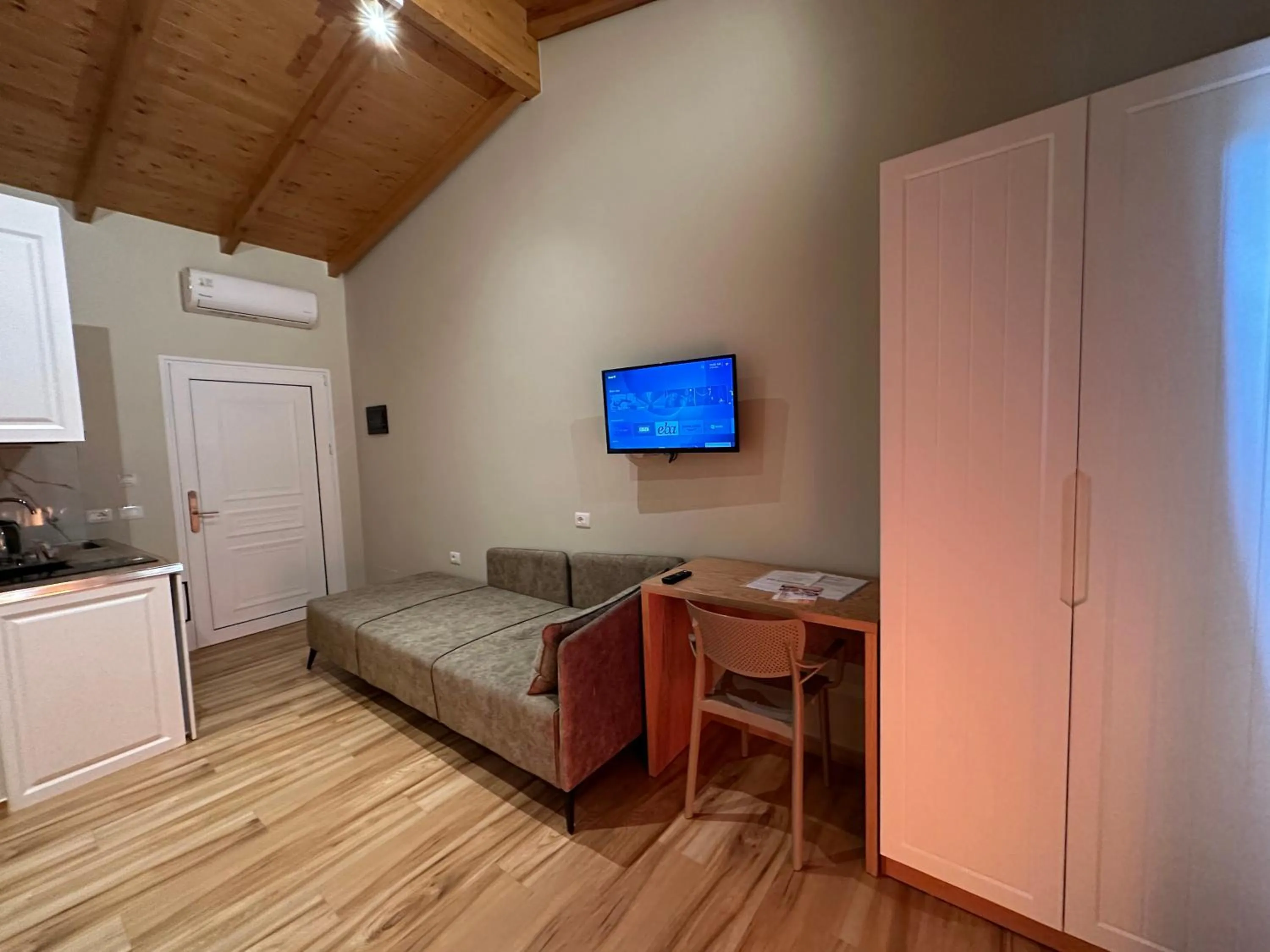 Bed in Arial Penthouse Suites