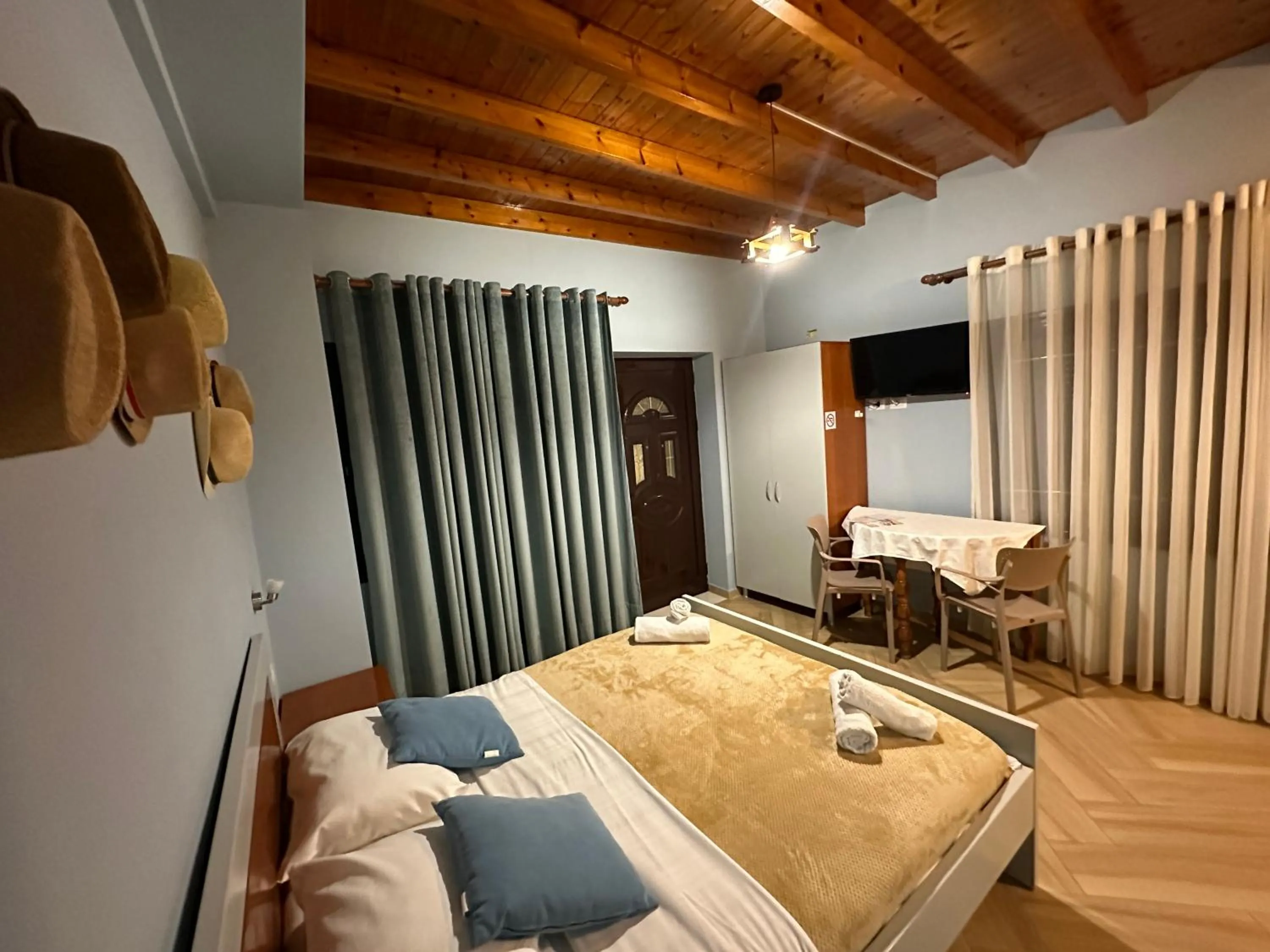 Bed in Arial Penthouse Suites