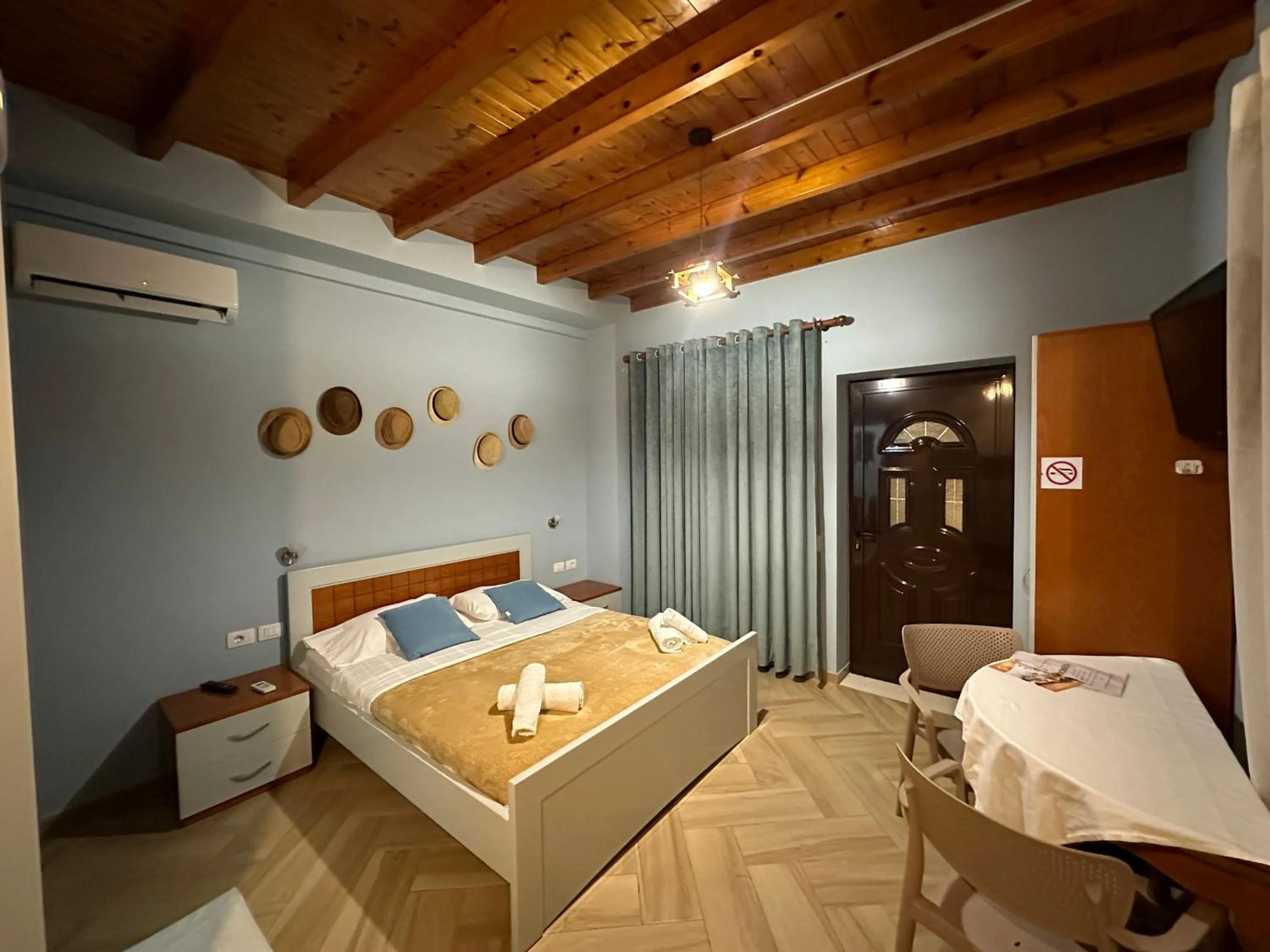 Bed in Arial Penthouse Suites