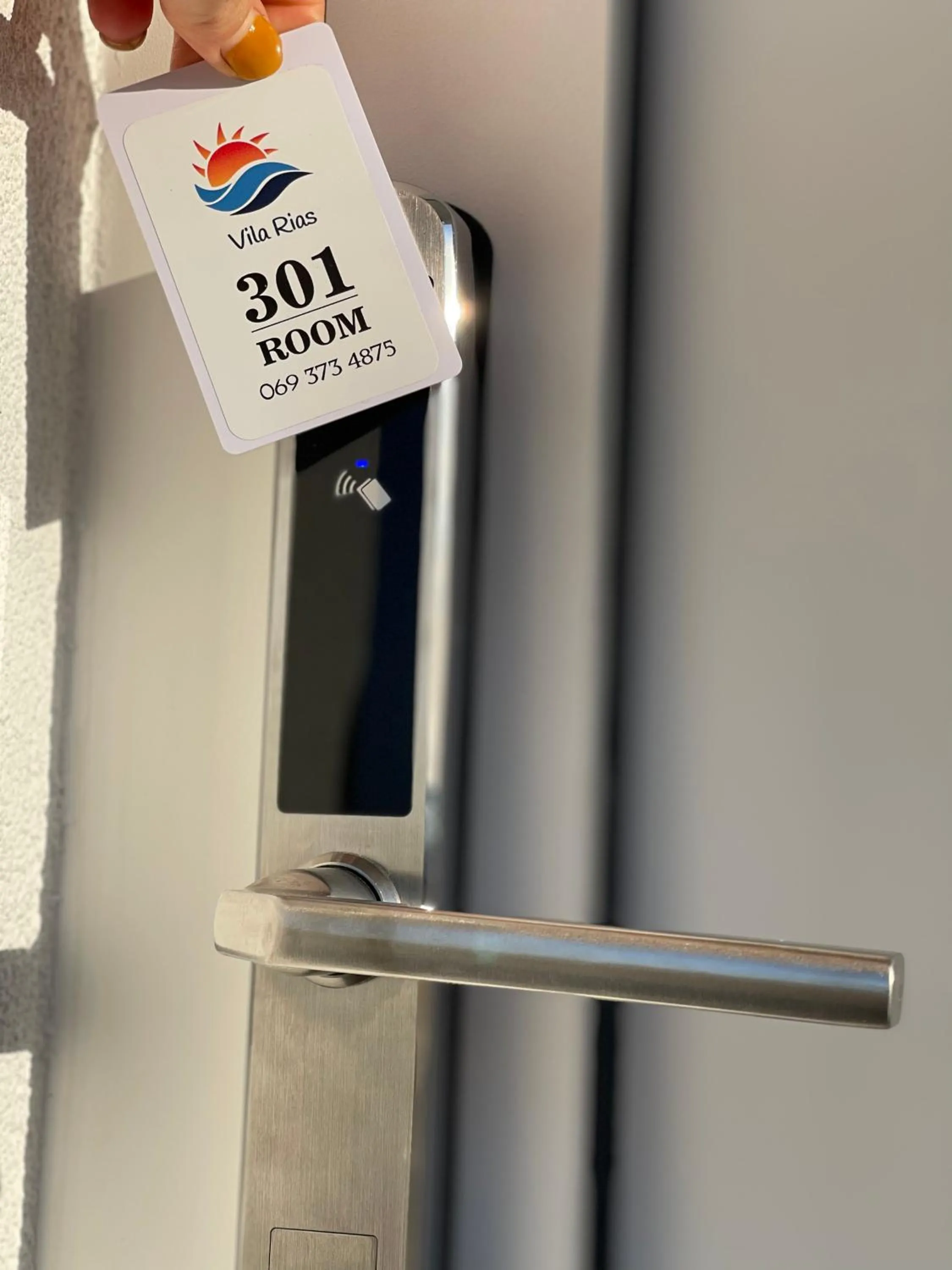 Logo/Certificate/Sign in Arial Penthouse Suites