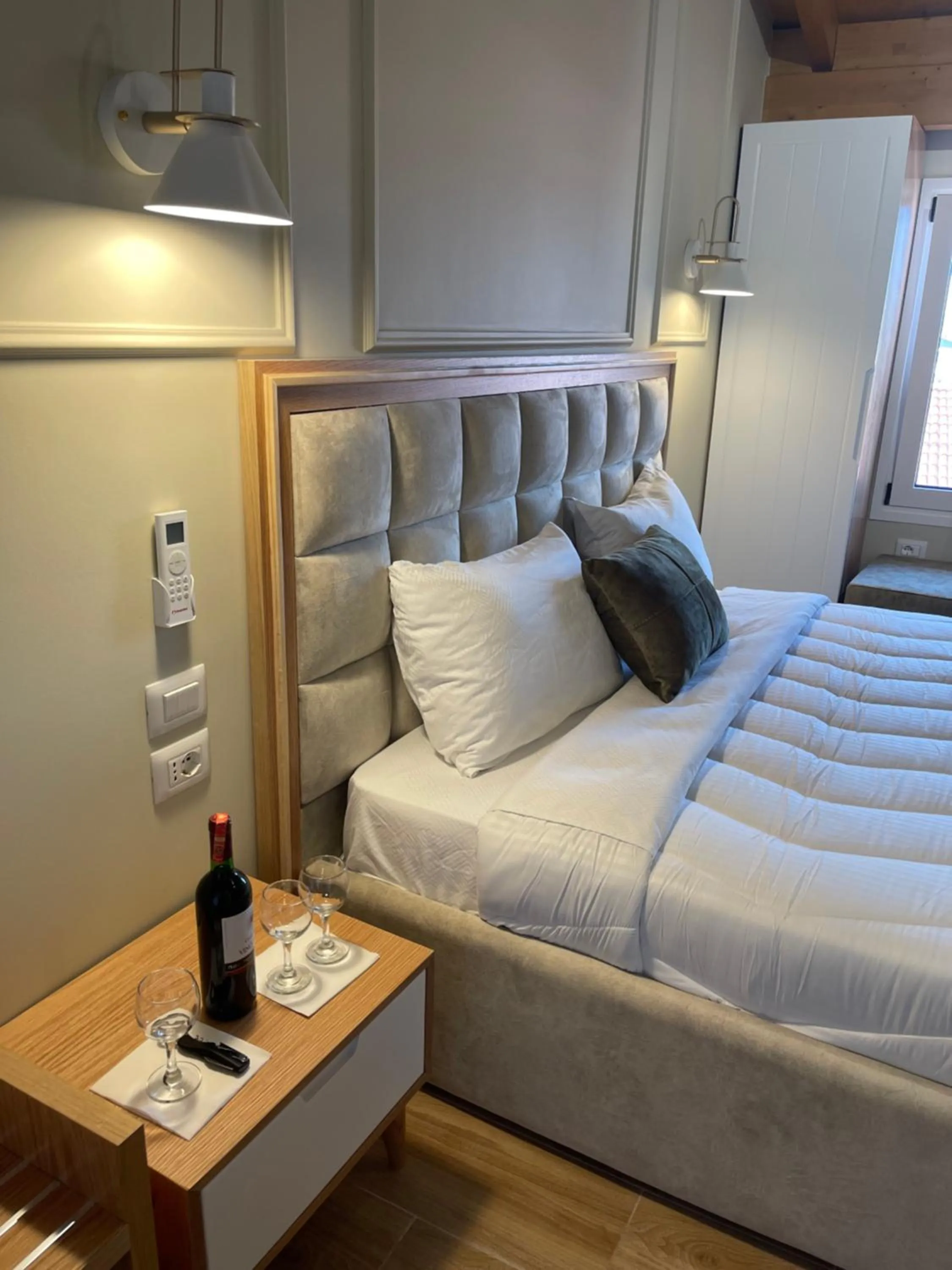 Bed in Arial Penthouse Suites