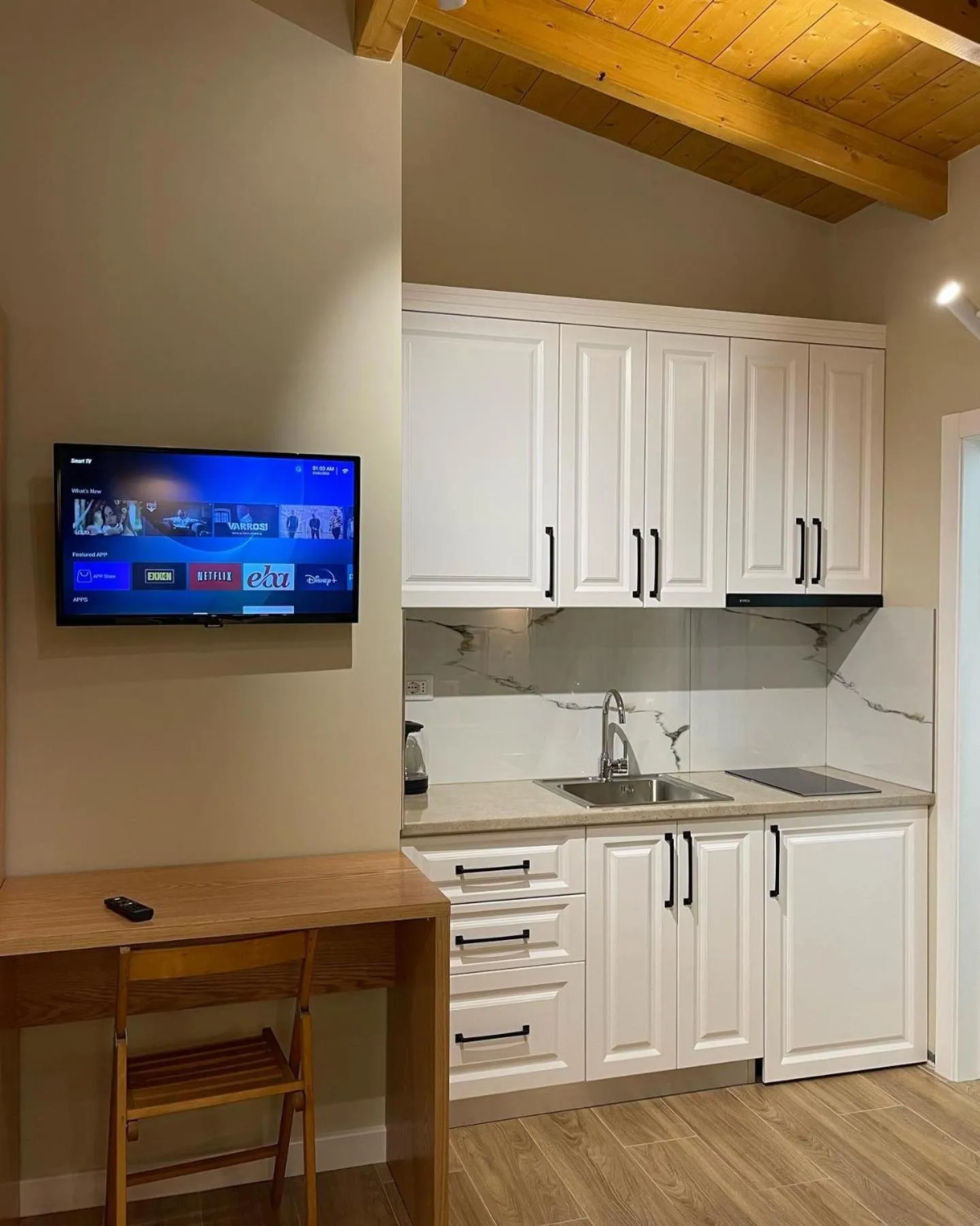 kitchen in Arial Penthouse Suites