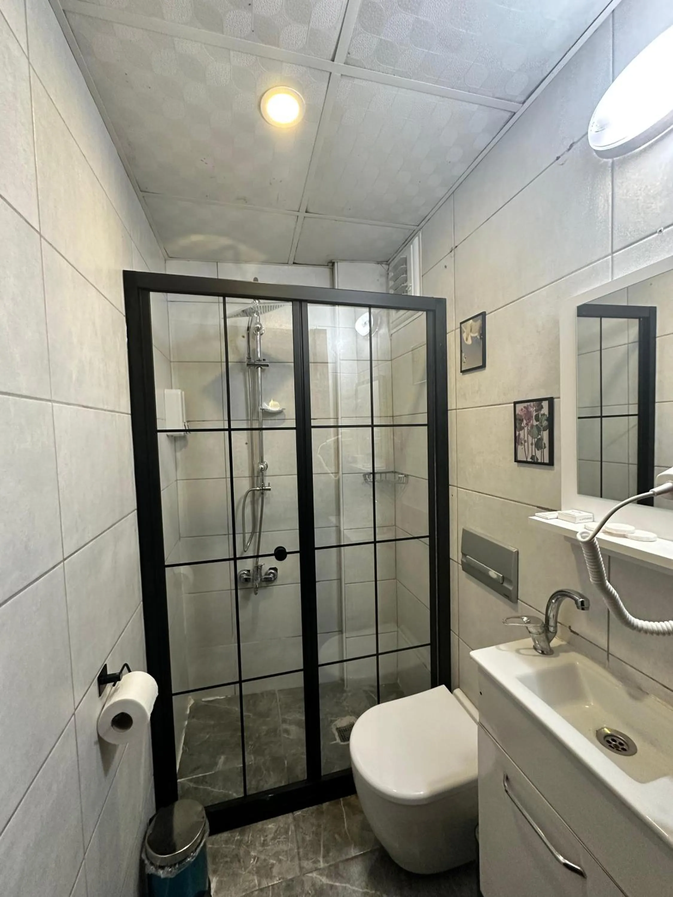 Shower, Bathroom in Malakat Istanbul Hotel & Spa