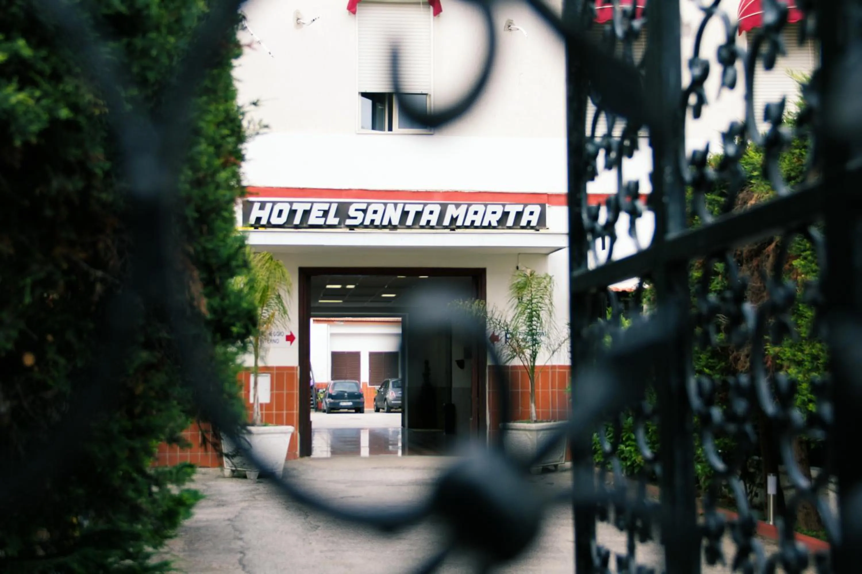 Facade/entrance in Hotel Santa Marta