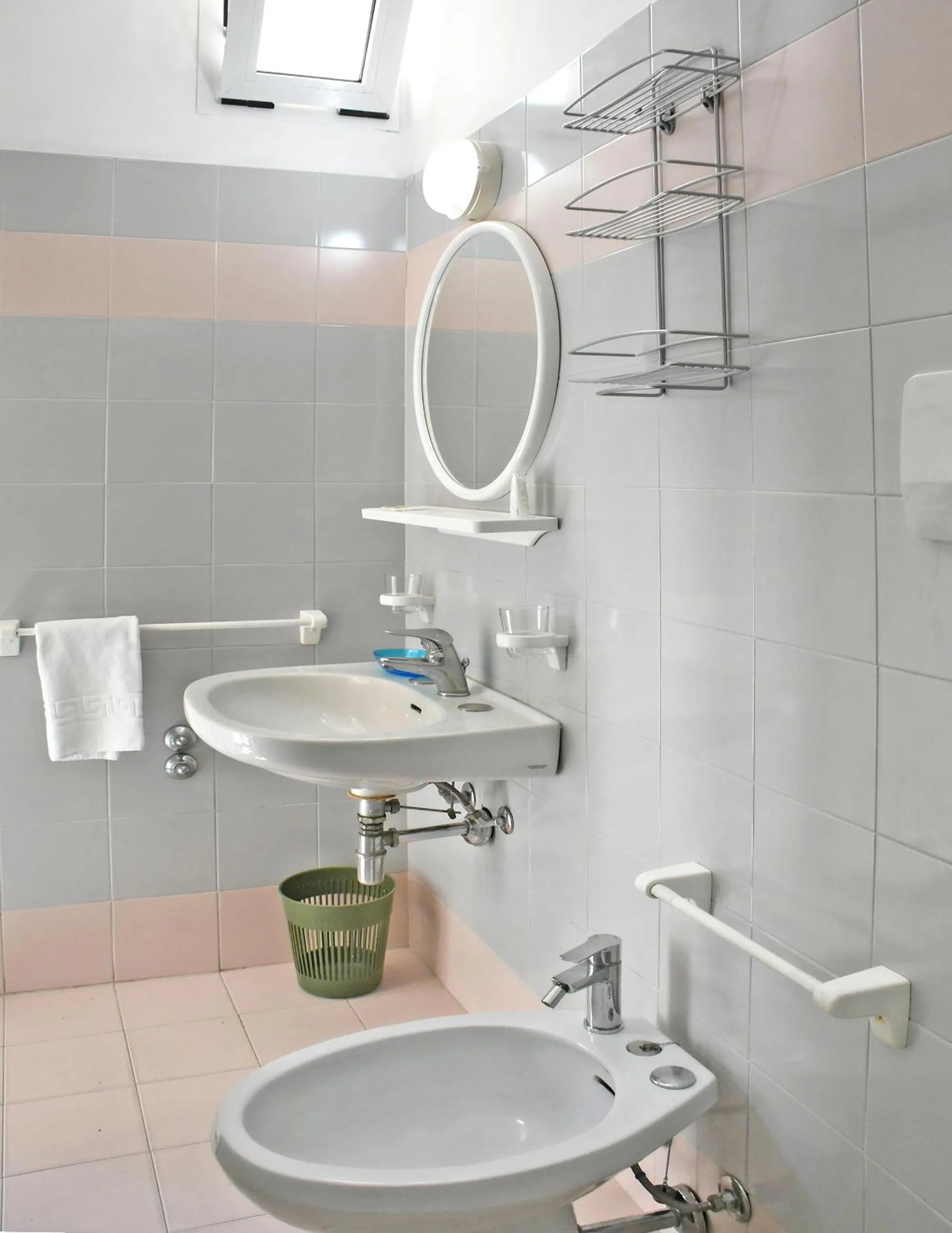 Shower in Hotel Exclusive