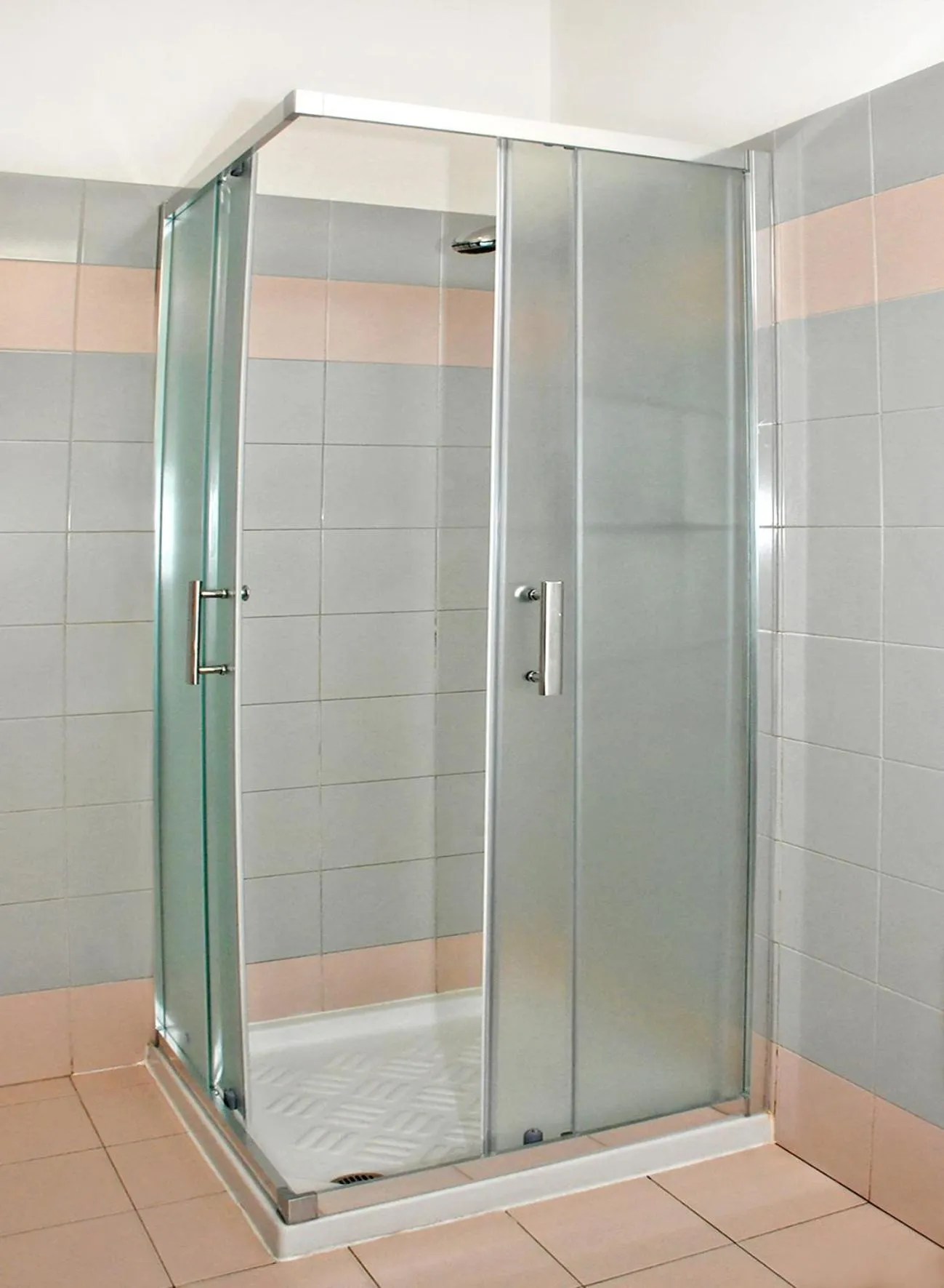 Shower in Hotel Exclusive