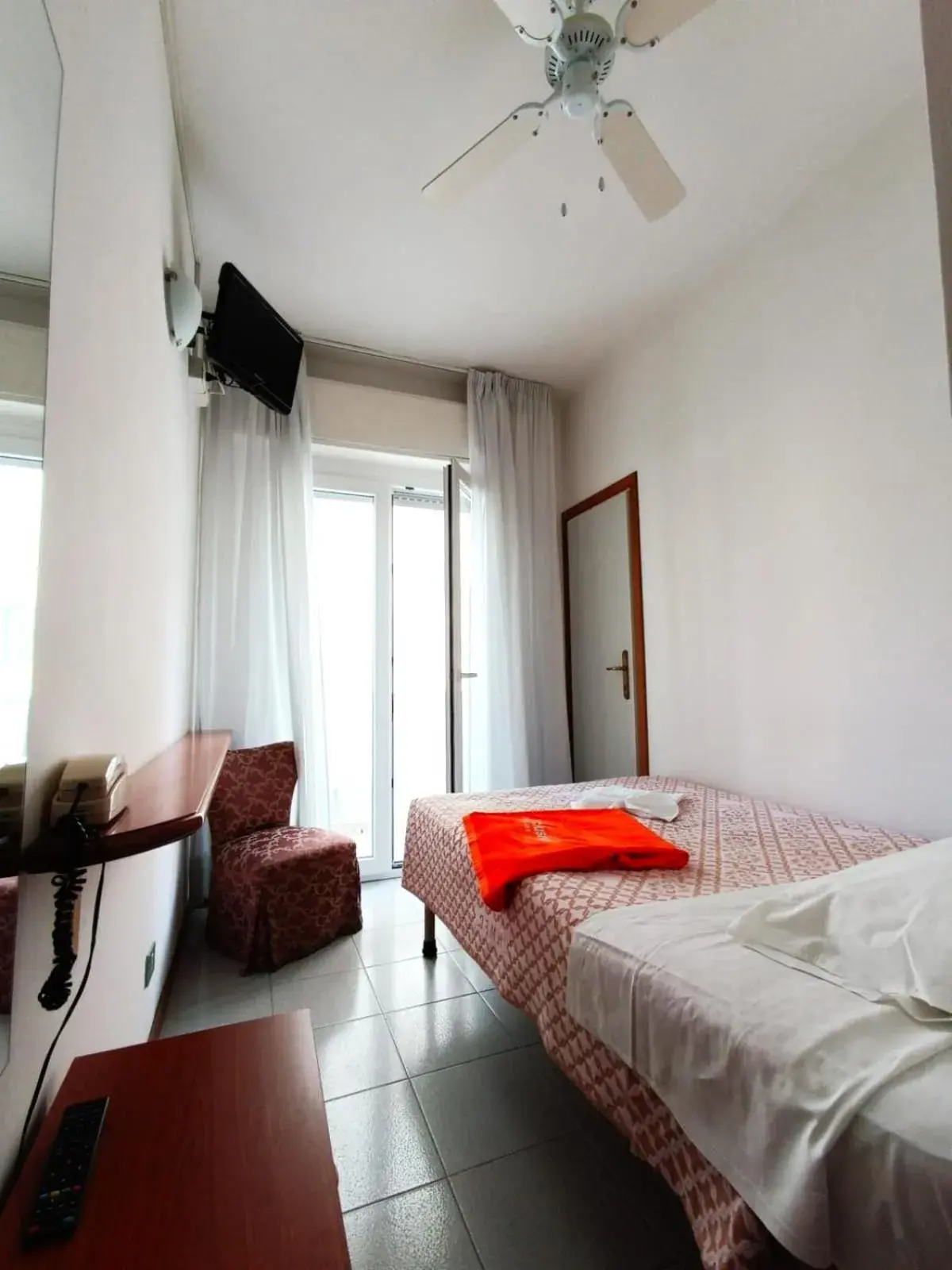 Standard Single Room - single occupancy in Hotel Exclusive Standard Single Room - single occupancy in Hotel Exclusive