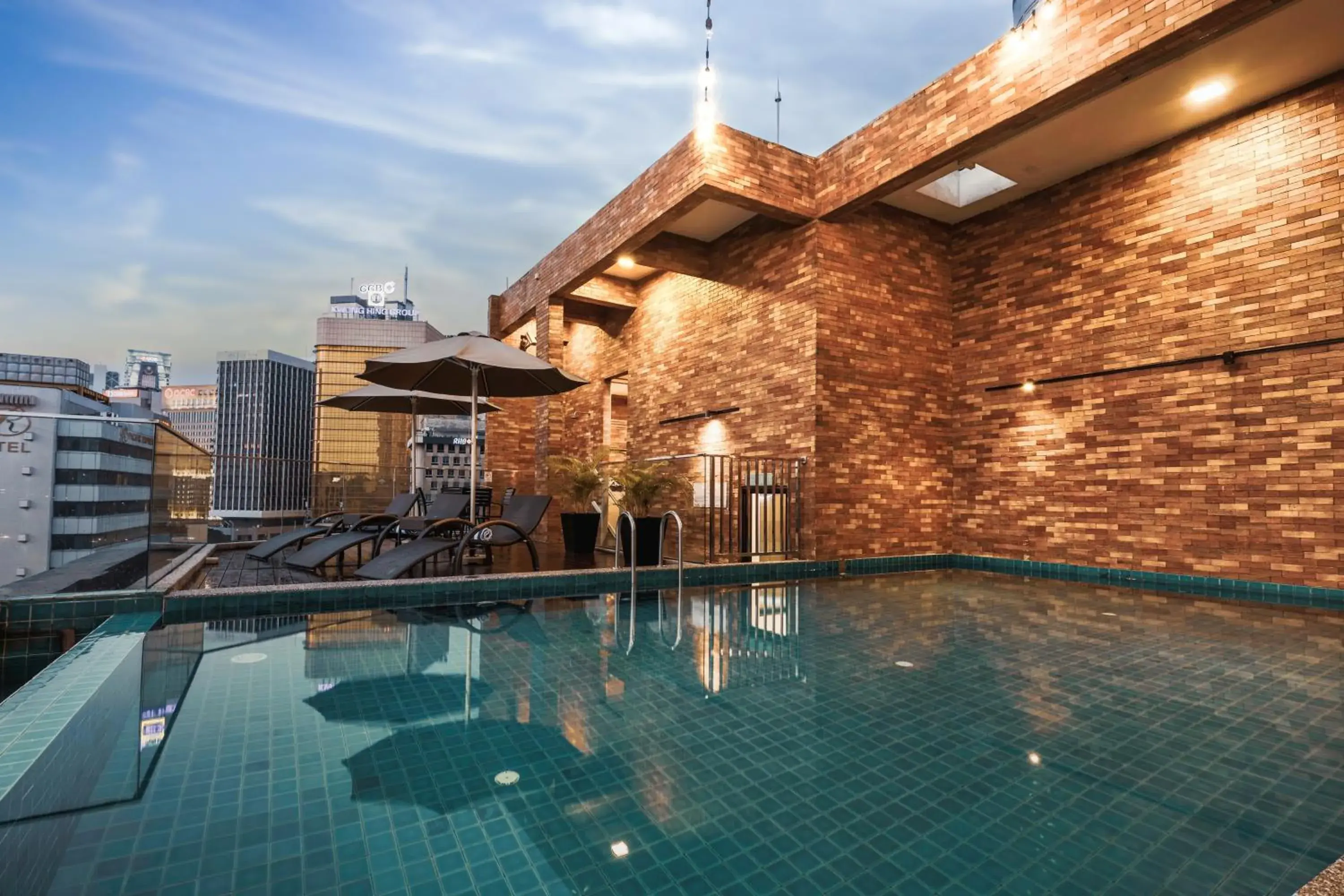 Swimming pool in Santa Grand Classic Kuala Lumpur, Chinatown Swimming pool in Santa Grand Classic Kuala Lumpur, Chinatown