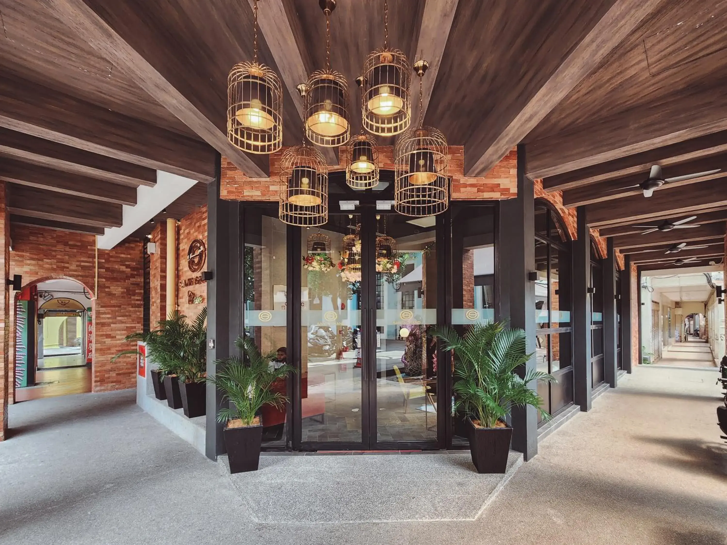 Facade/entrance in Santa Grand Classic Kuala Lumpur, Chinatown Facade/entrance in Santa Grand Classic Kuala Lumpur, Chinatown