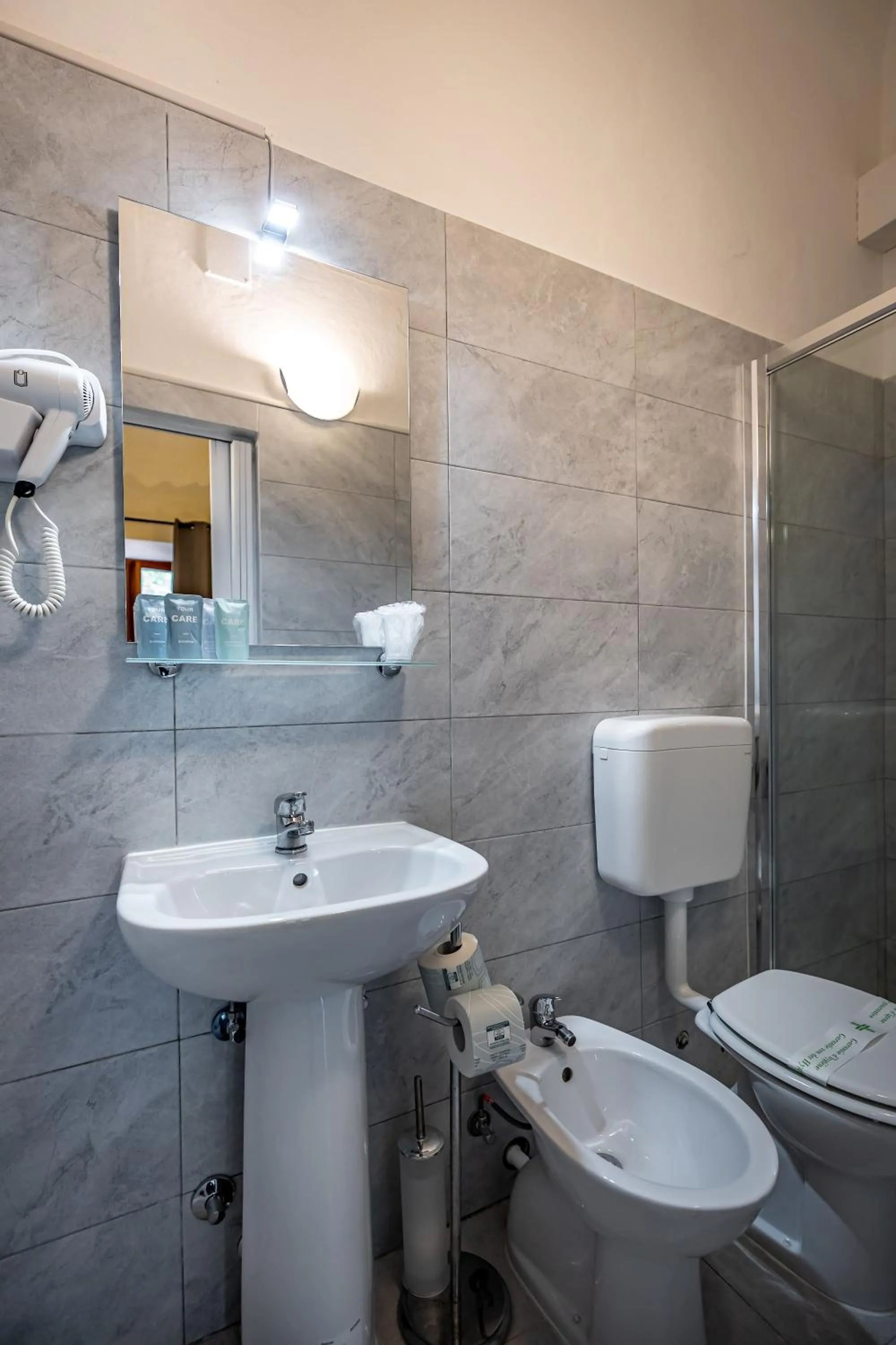 Bathroom in Hotel Minerva