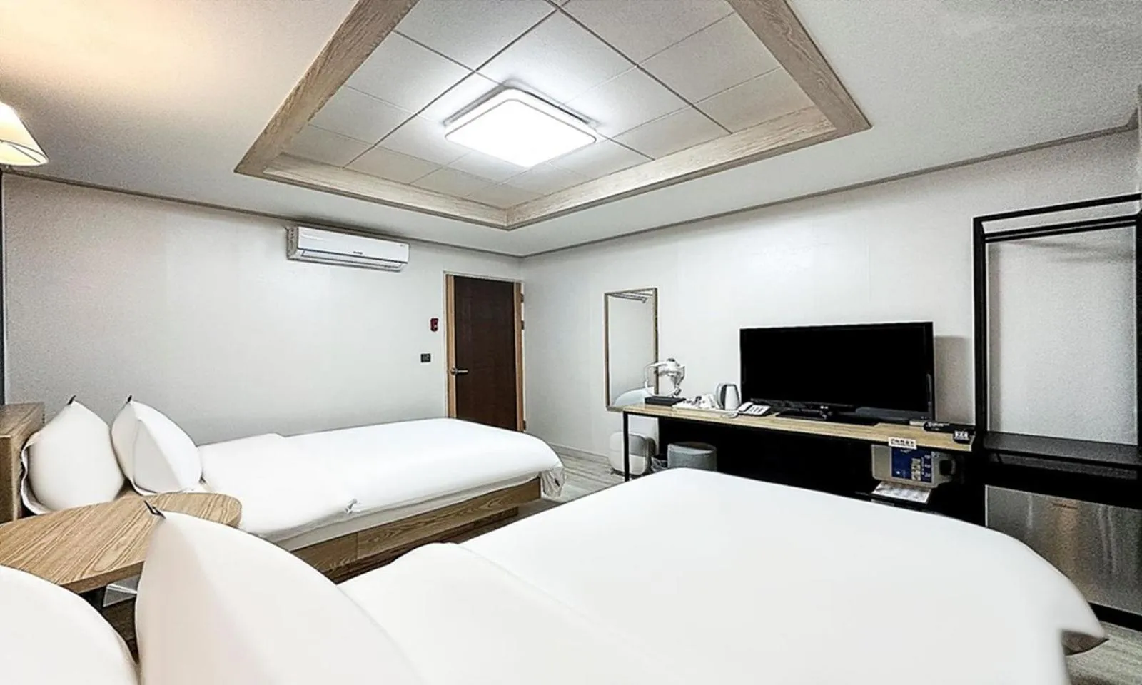Bed in Gumi time hotel