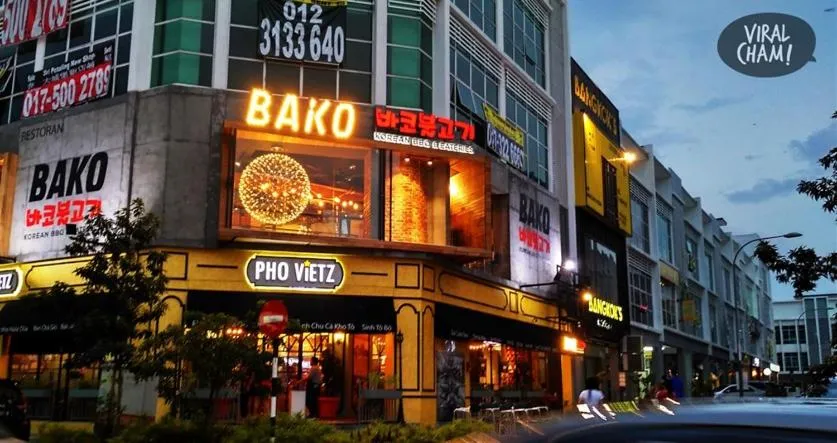 Restaurant/places to eat in Shoppingmall condo sri petaling, Near Bukit jalil 1