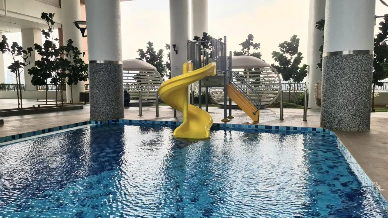 Swimming pool in Shoppingmall condo sri petaling, Near Bukit jalil 1