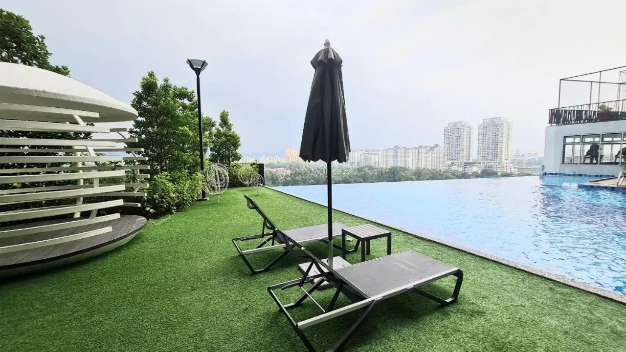 Garden in Shoppingmall condo sri petaling, Near Bukit jalil 1