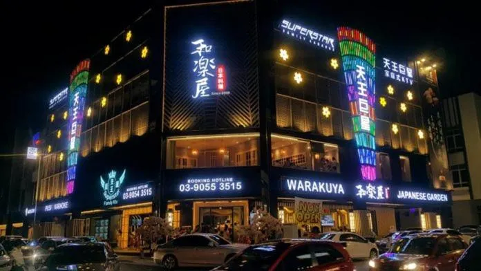 Restaurant/places to eat in Shoppingmall condo sri petaling, Near Bukit jalil 1