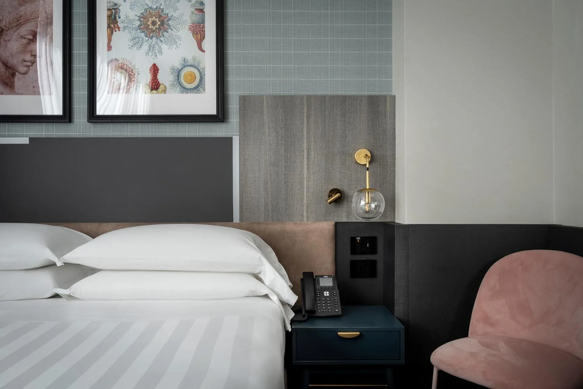 Bedroom, Bed in iQ Hotel Firenze